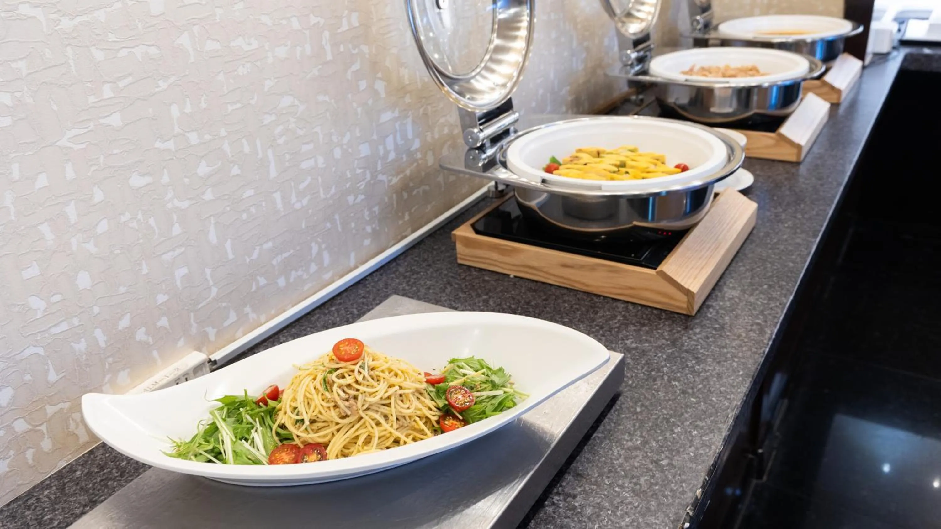 Restaurant/places to eat in Atami Season Hotel