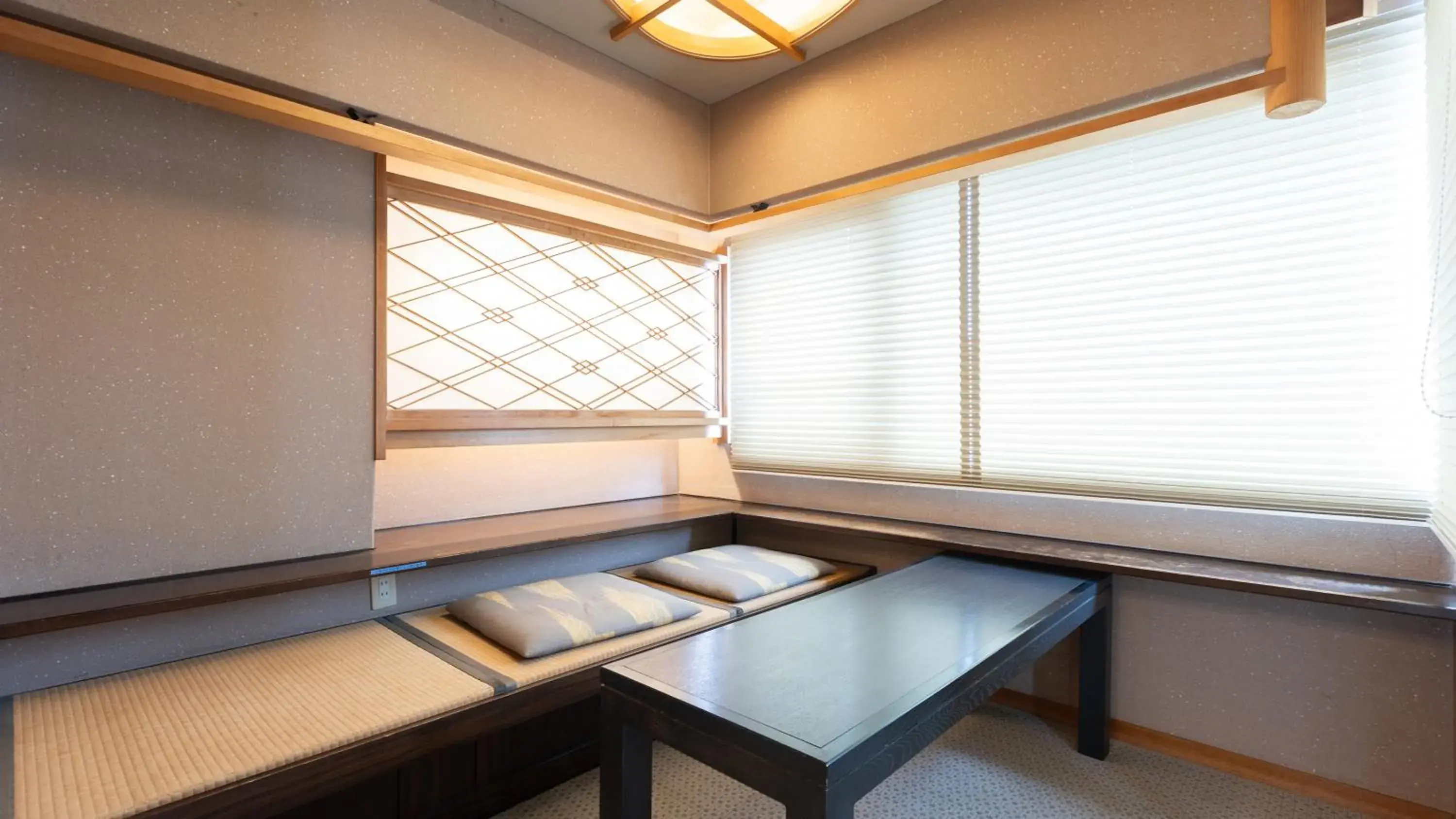 Japanese-Style Quadruple Room in Atami Season Hotel Japanese-Style Quadruple Room in Atami Season Hotel