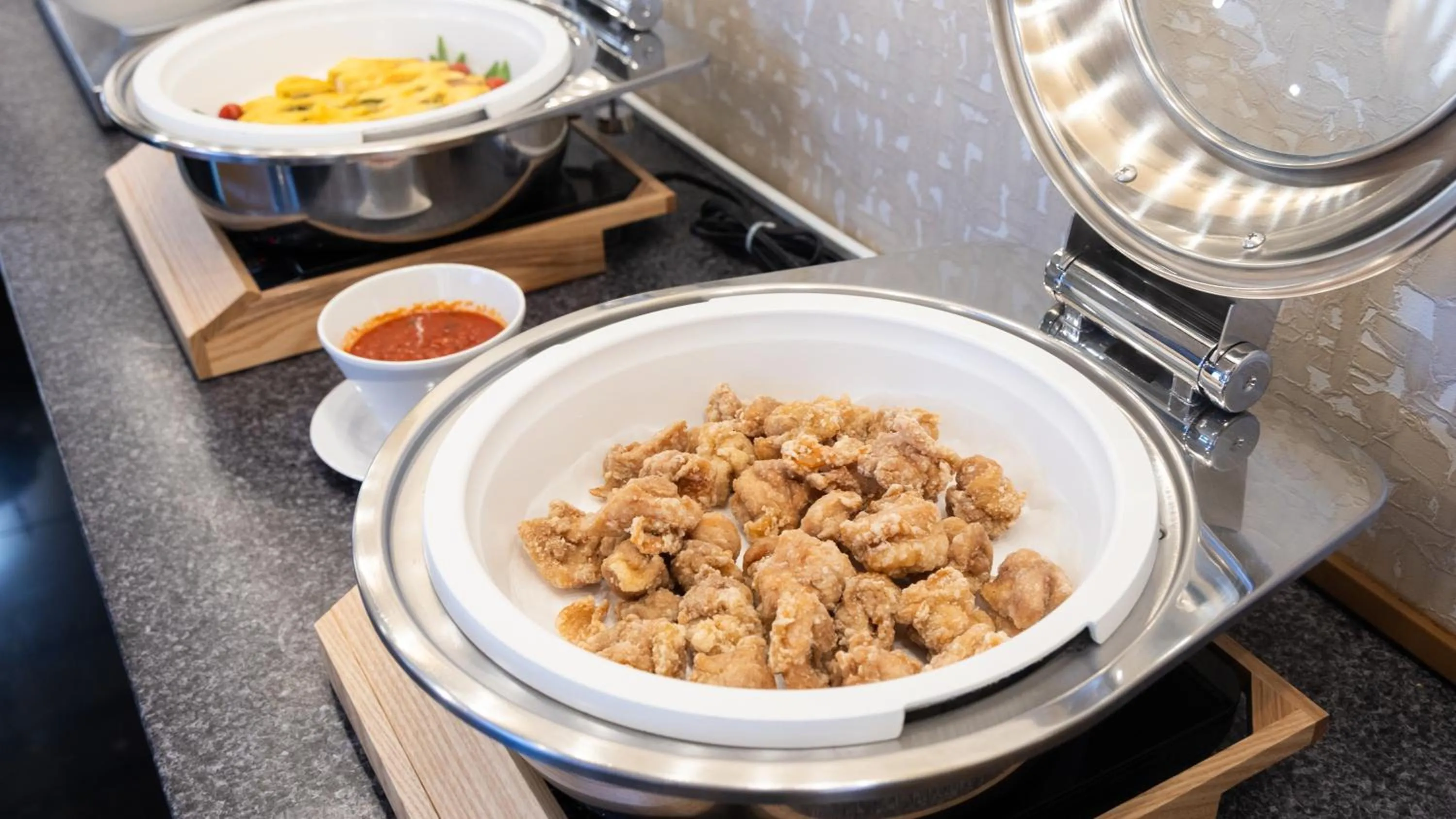 Restaurant/places to eat in Atami Season Hotel