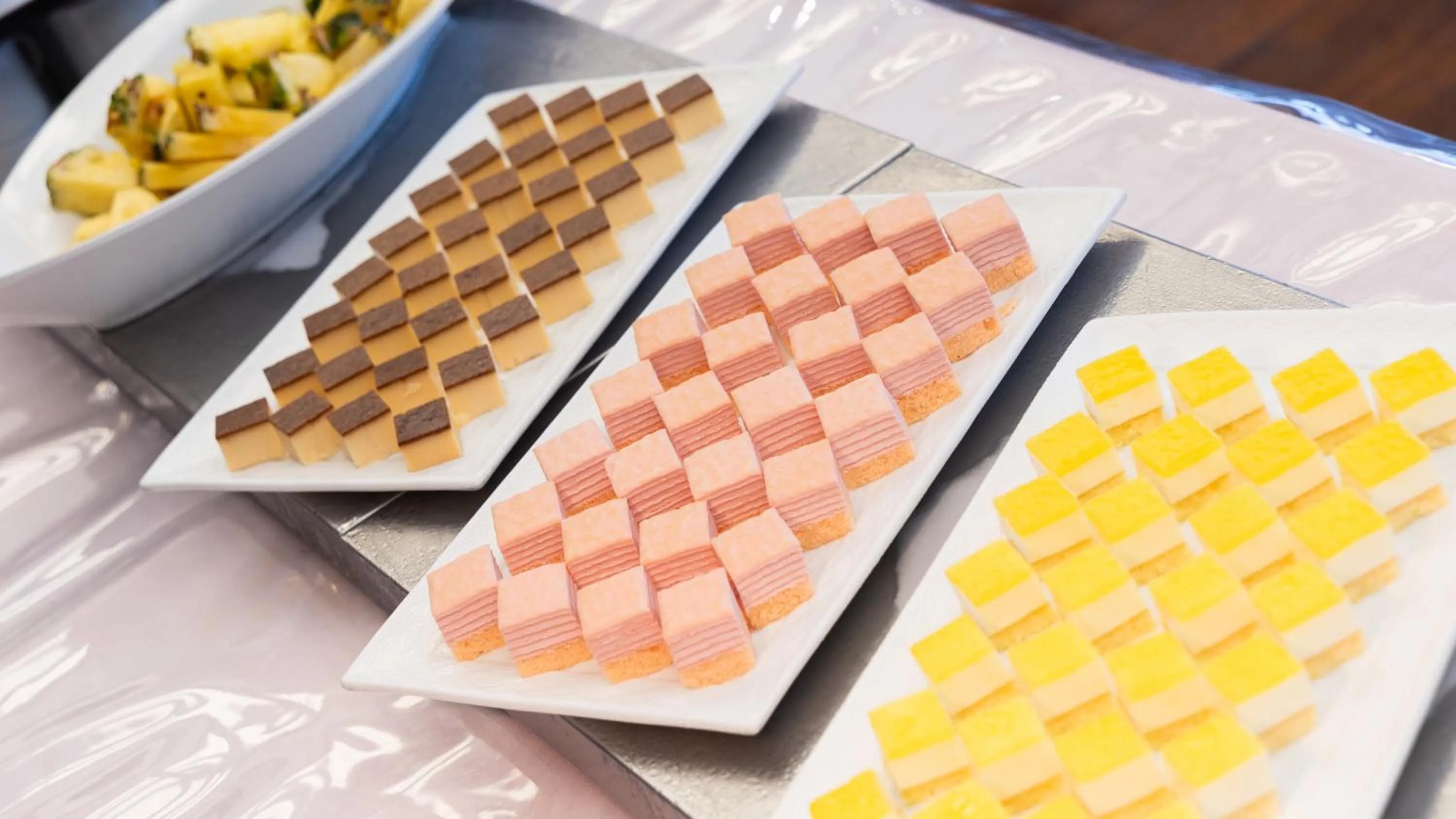 Restaurant/places to eat in Atami Season Hotel