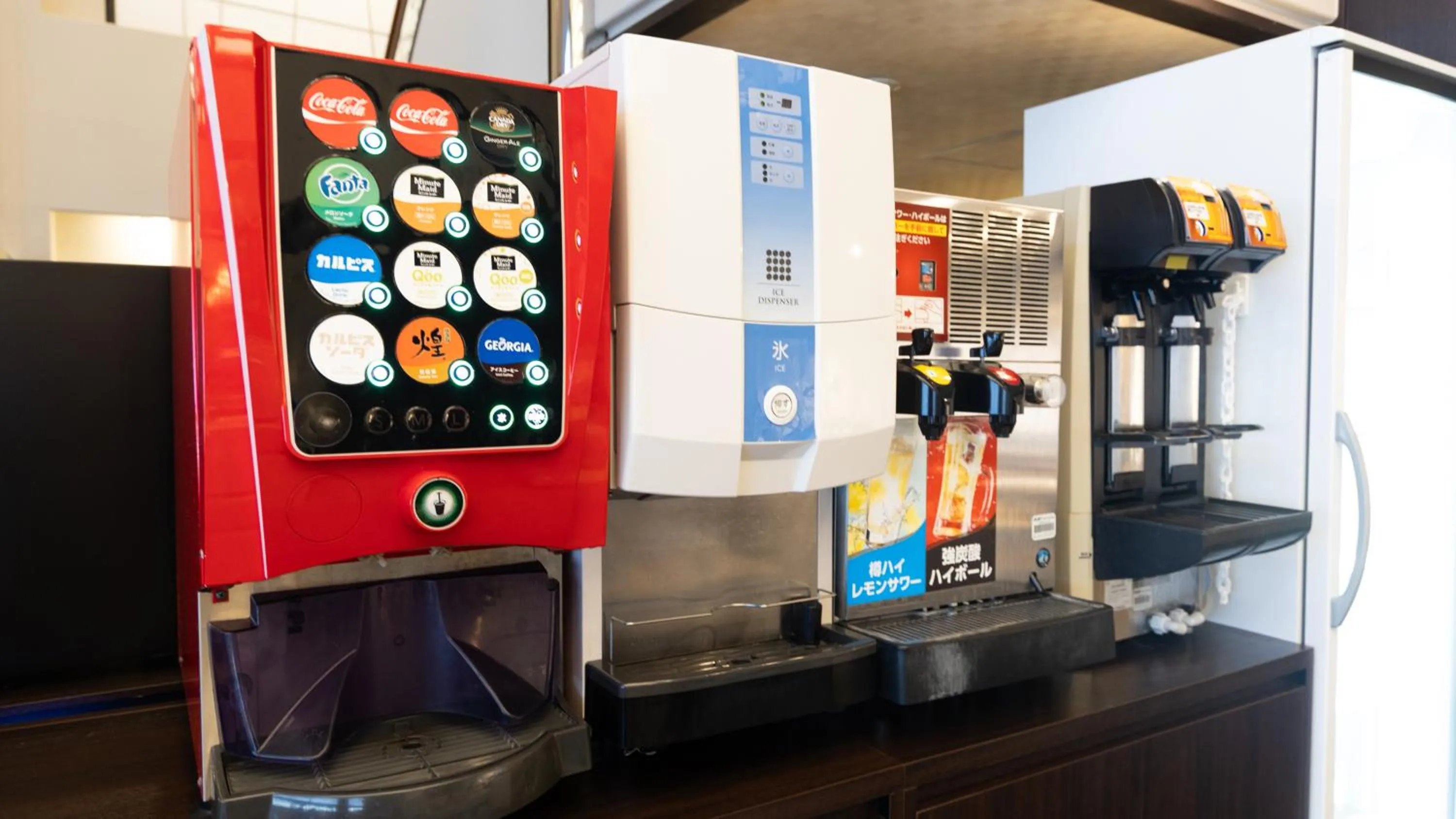 Restaurant/places to eat in Atami Season Hotel