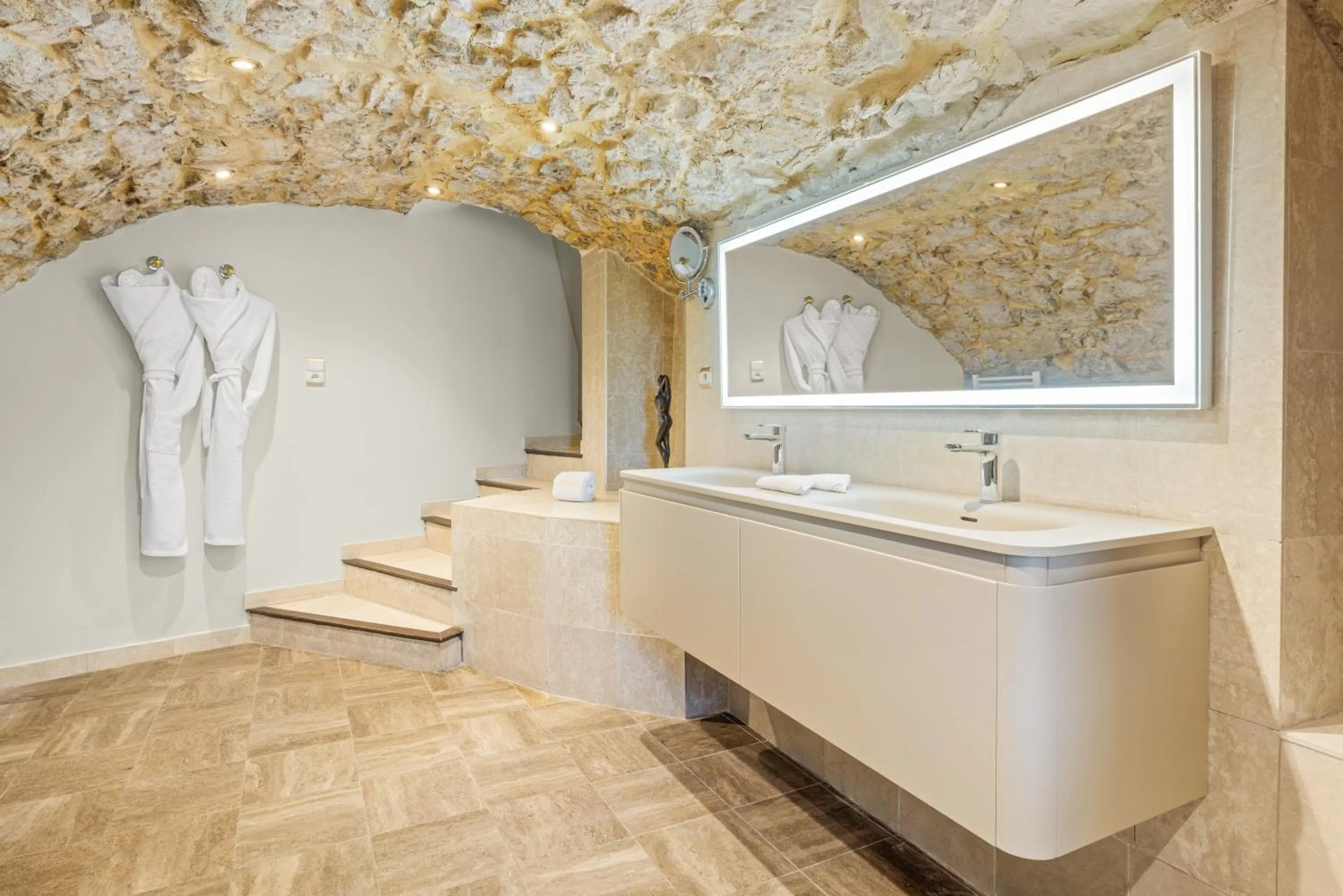 Bathroom in La Chèvre d'Or