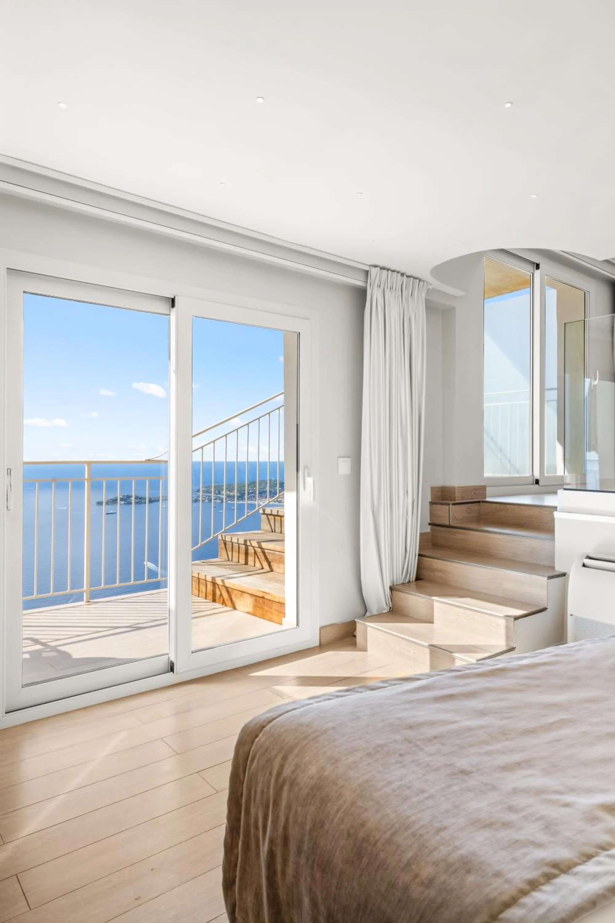 Bed in La Chèvre d'Or