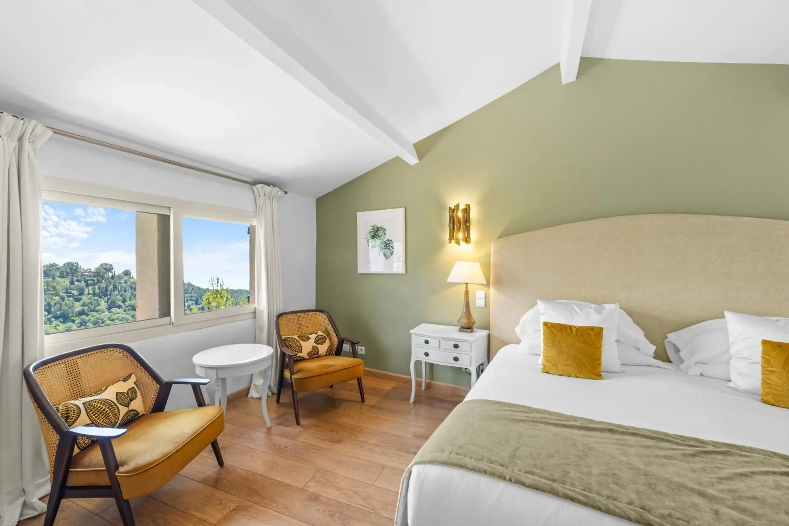 Tradition Double Room in La Chèvre d'Or Tradition Double Room in La Chèvre d'Or