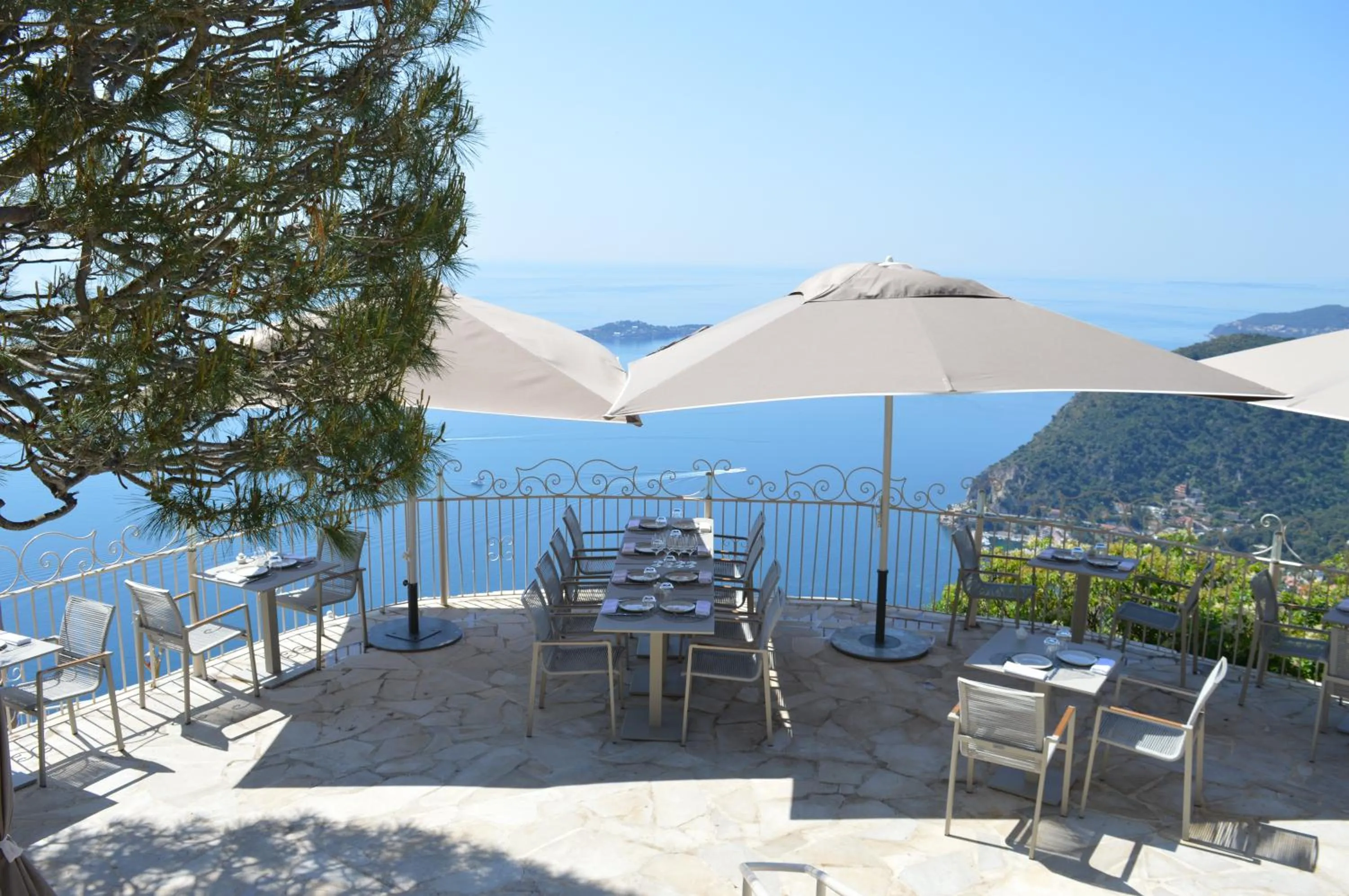 Restaurant/places to eat in La Chèvre d'Or