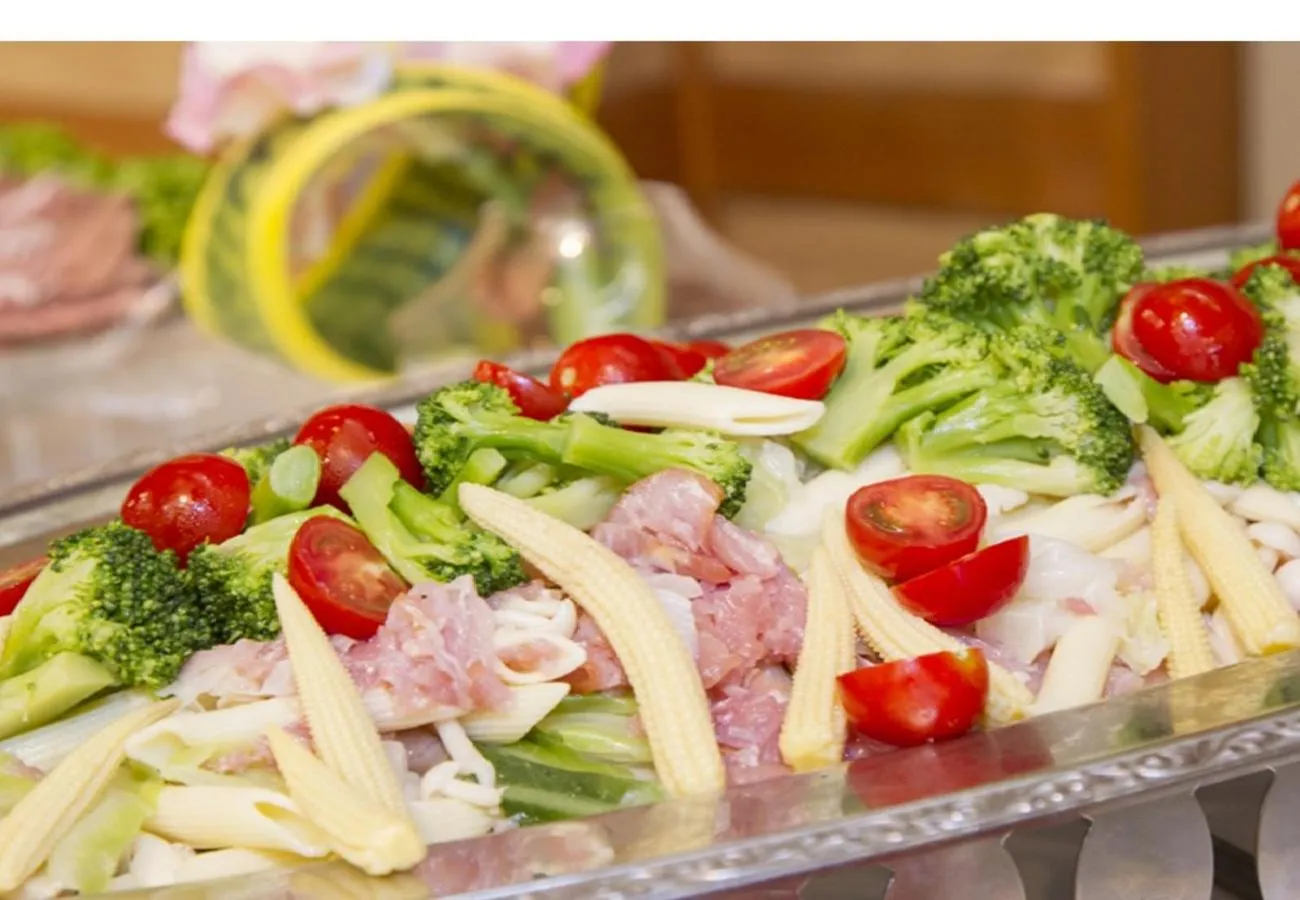 Restaurant/places to eat in Ohito Hotel