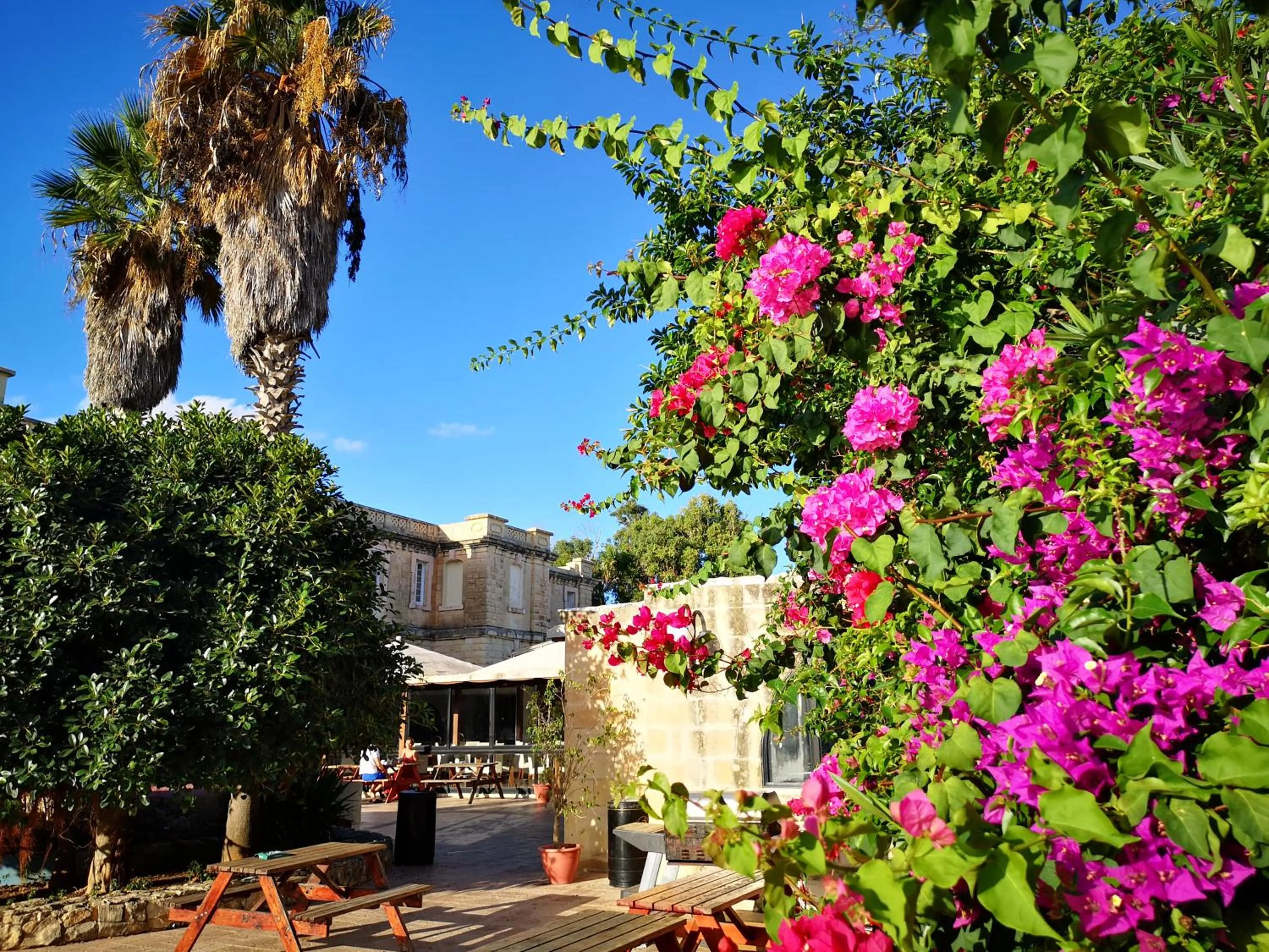 Restaurant/places to eat in SC Club Village