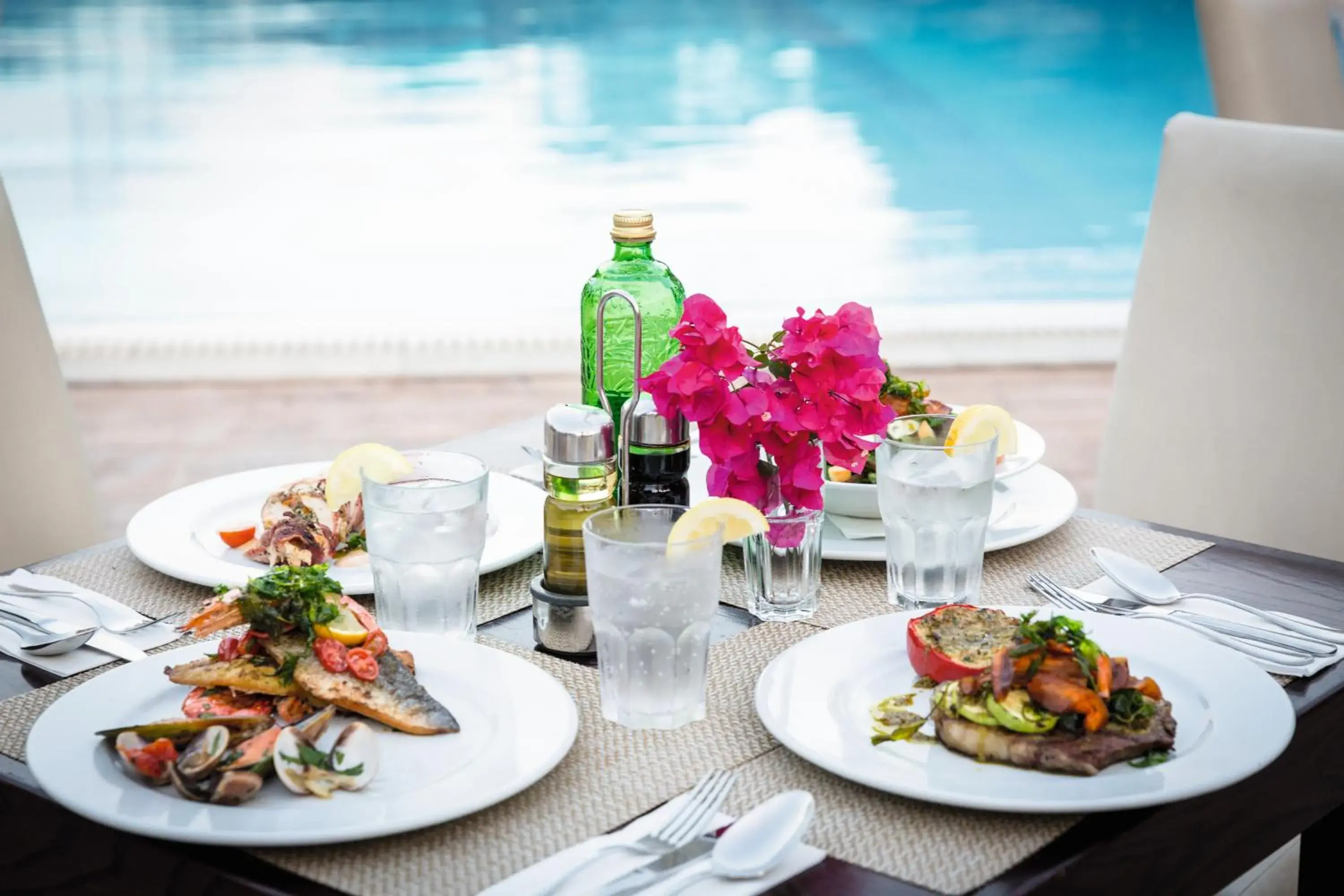 Restaurant/places to eat in SC Club Village Restaurant/places to eat in SC Club Village