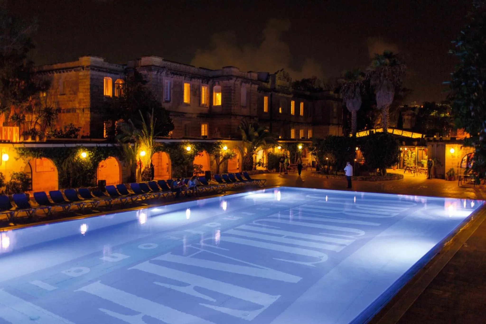 Night in SC Club Village