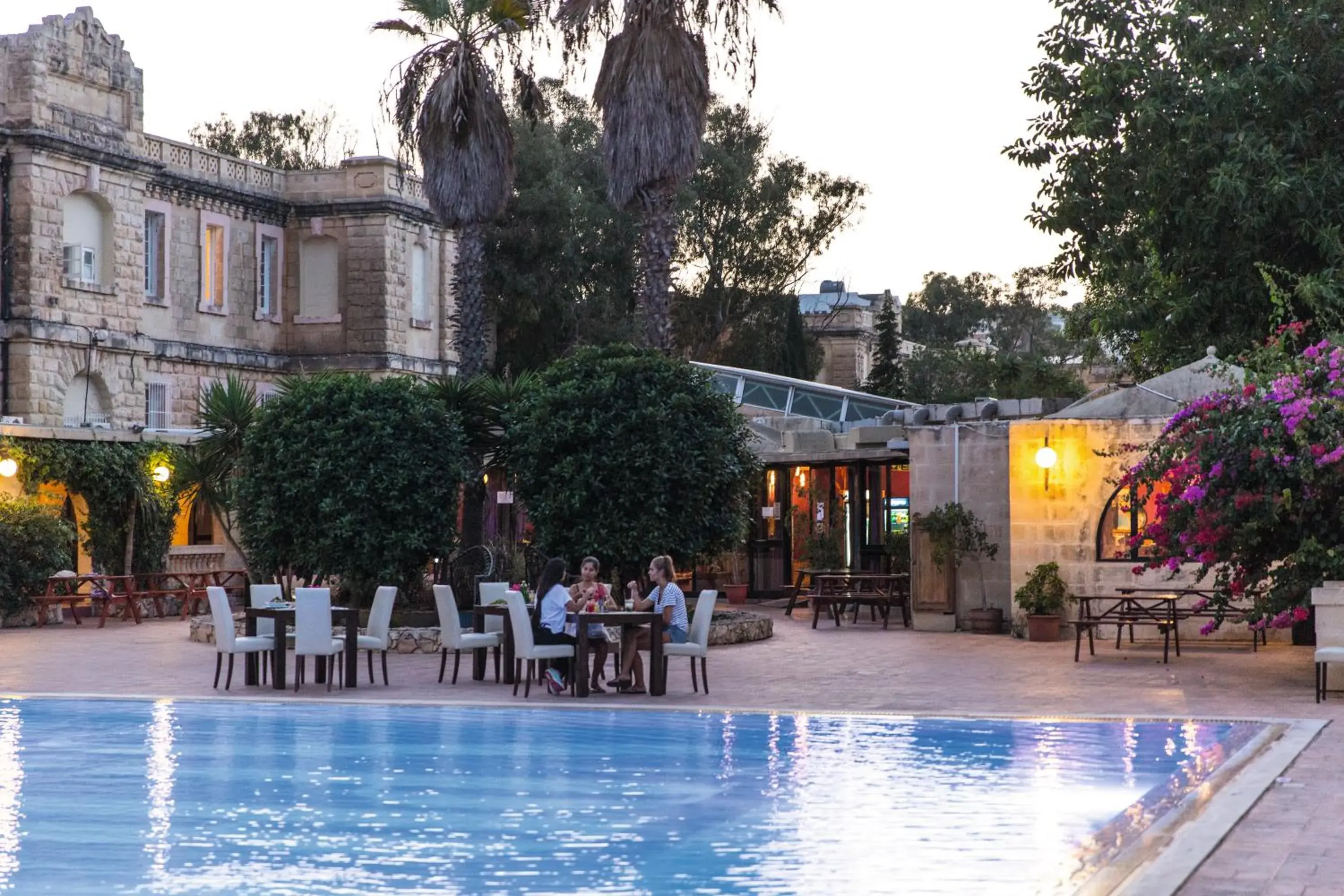 Restaurant/places to eat in SC Club Village Restaurant/places to eat in SC Club Village