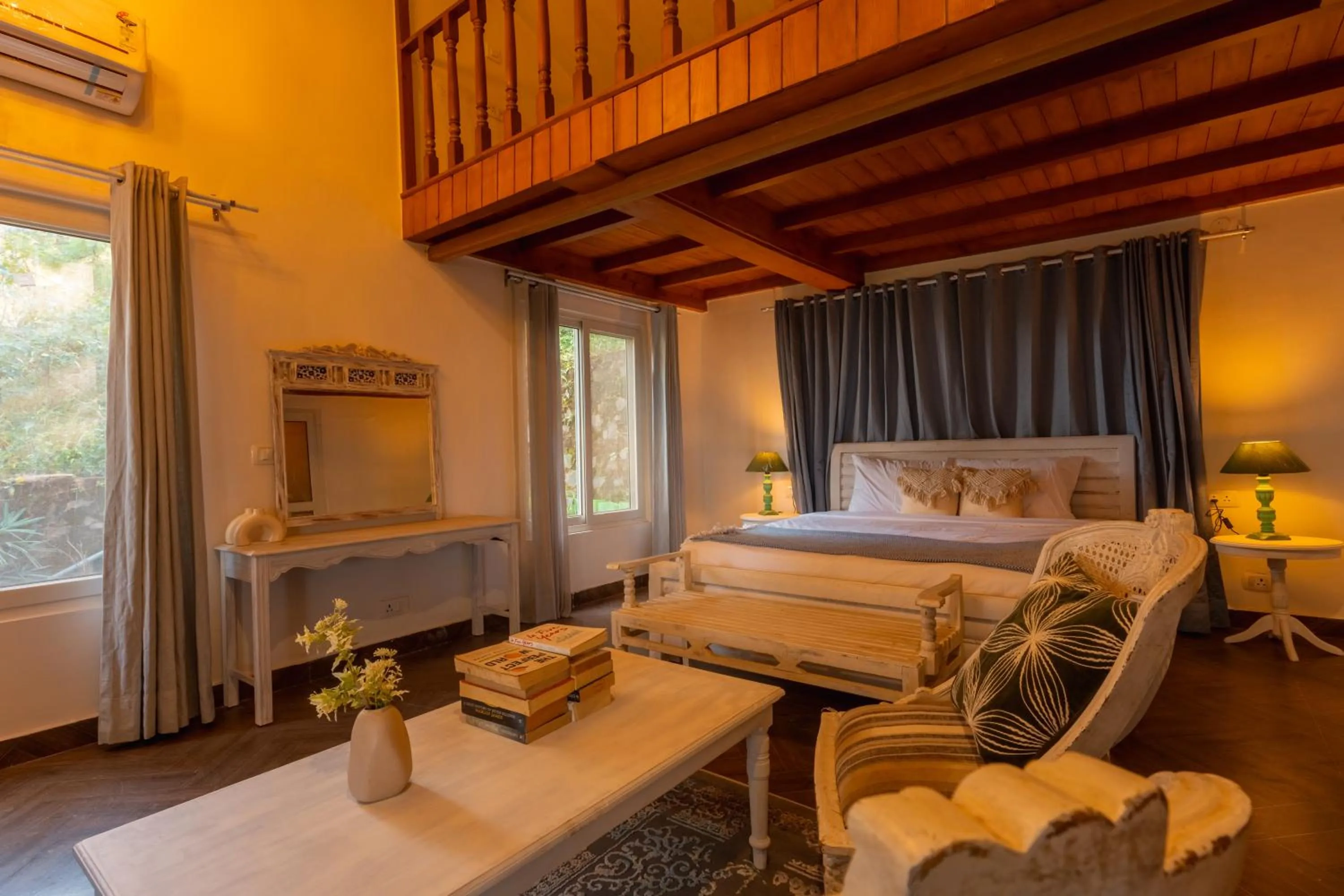 Bed in Seclude Kasauli, Himachal Pradesh