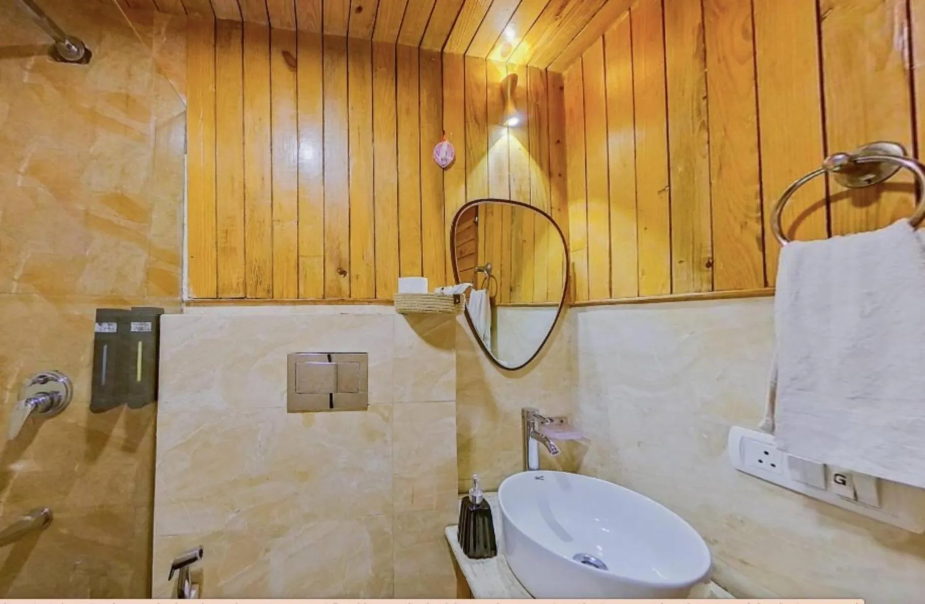 Shower in Seclude Kasauli, Himachal Pradesh