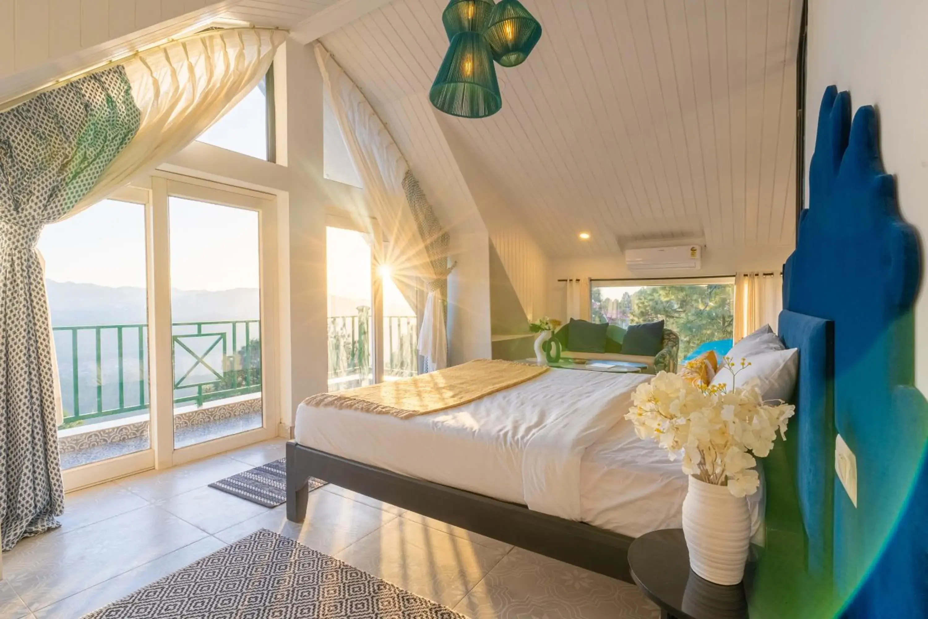 Photo of the whole room, Bed in Seclude Kasauli, Himachal Pradesh Photo of the whole room, Bed in Seclude Kasauli, Himachal Pradesh