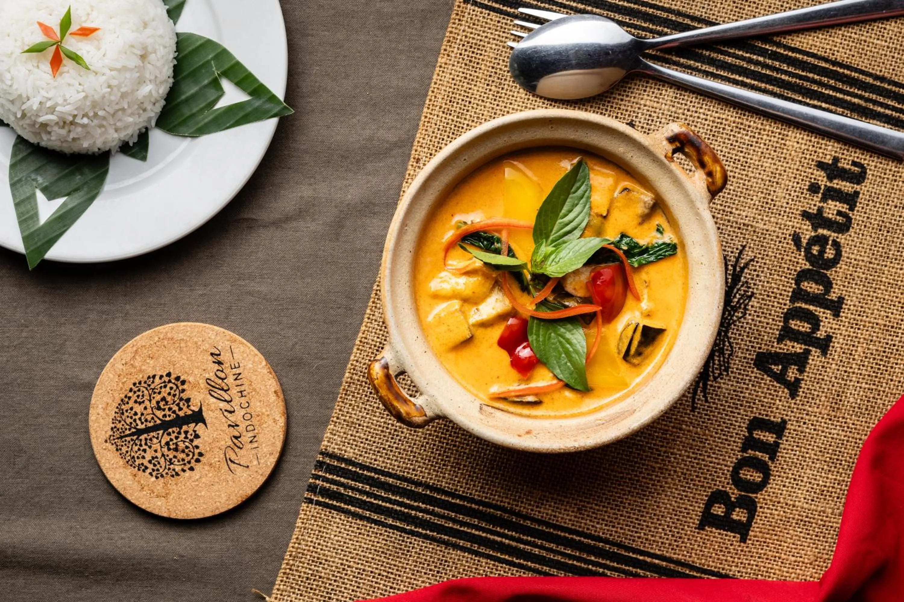 Food and drinks in Pavillon Indochine Boutique - Hotel