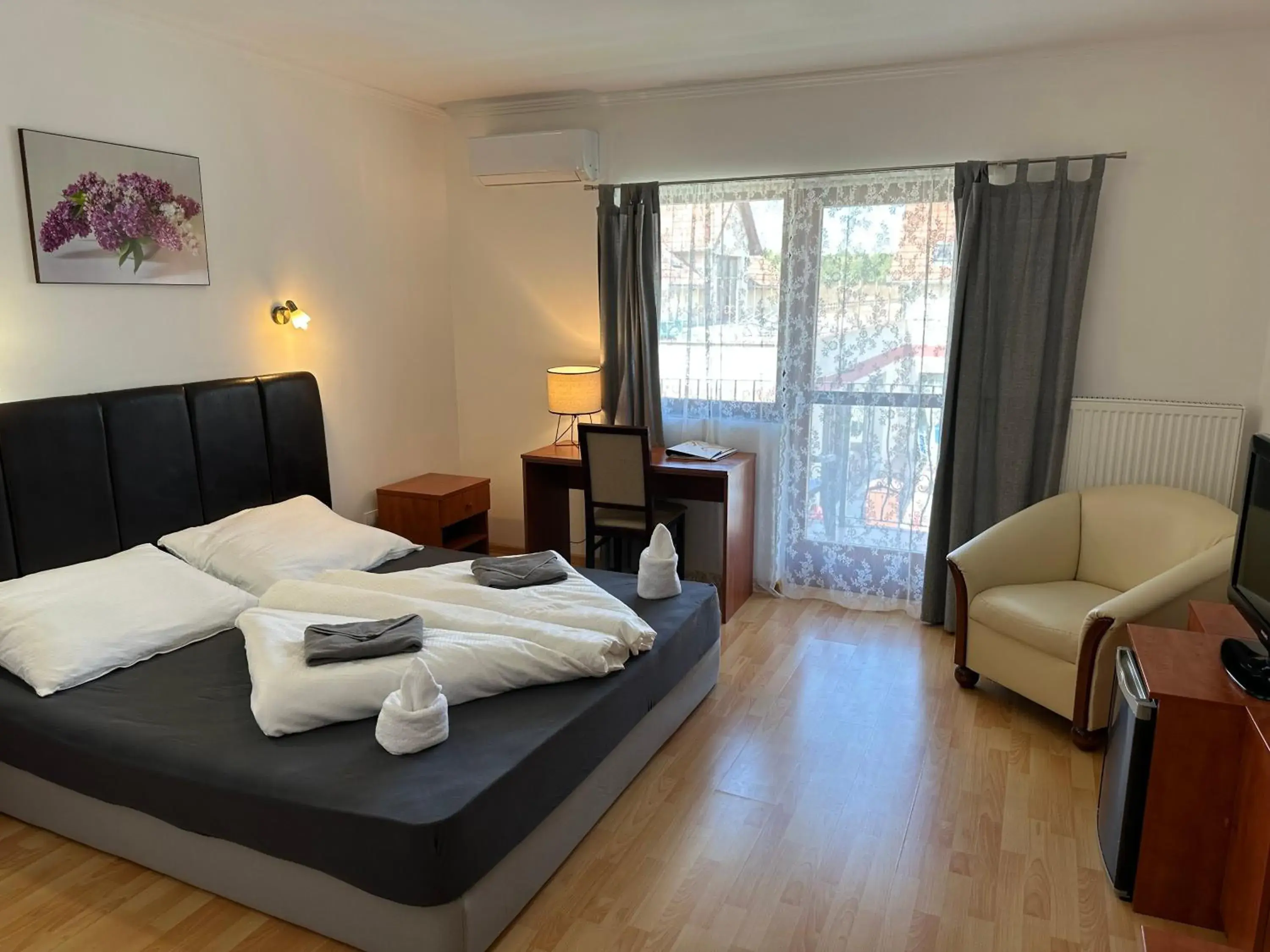 Double Room with Balcony in Boni Családi Wellness Hotel Double Room with Balcony in Boni Családi Wellness Hotel