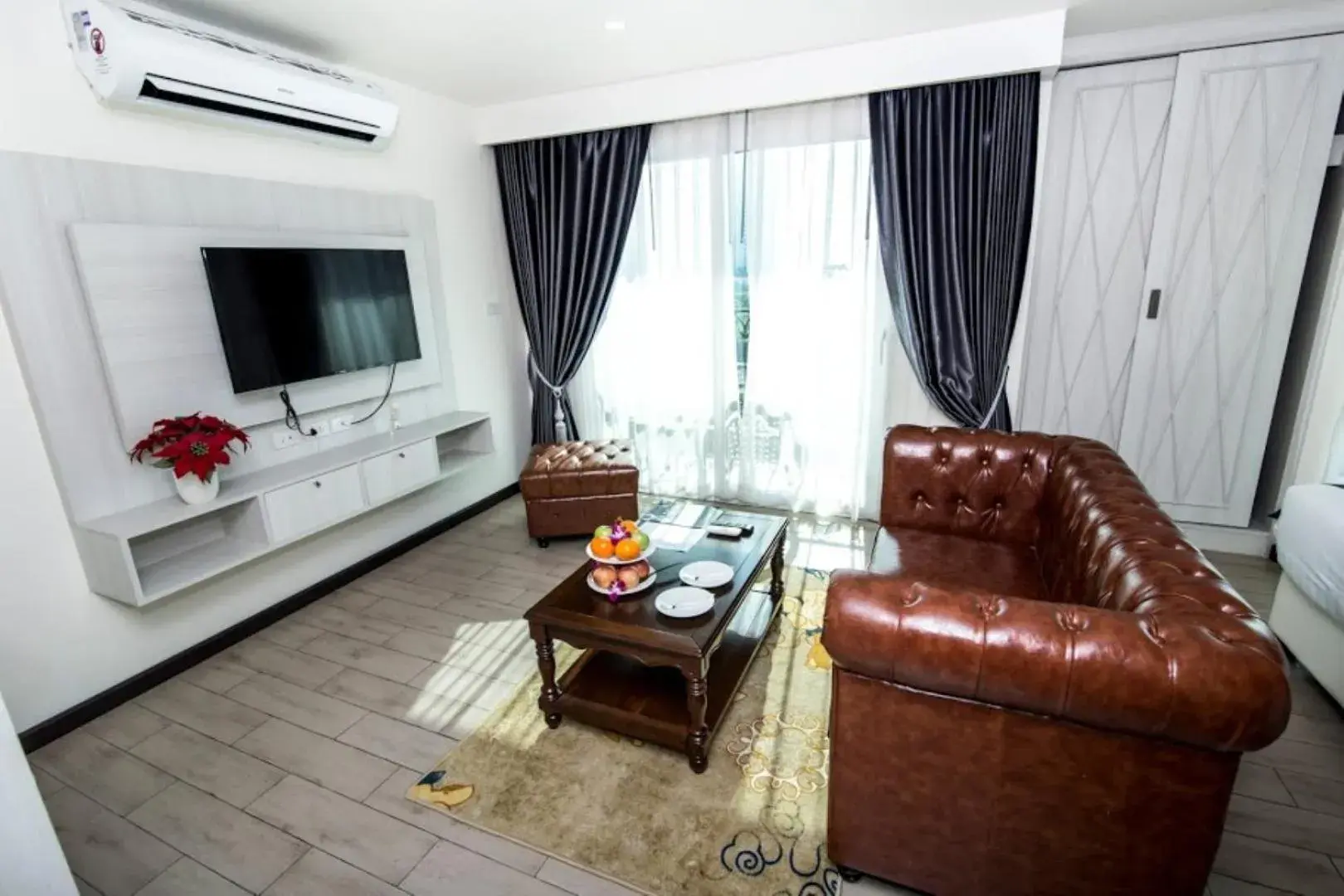 TV and multimedia, Seating Area in Sonia residence - SHA Extra Plus
