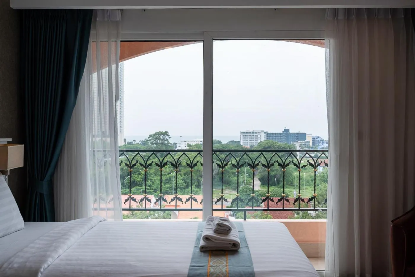 Bedroom, Bed in Sonia residence - SHA Extra Plus