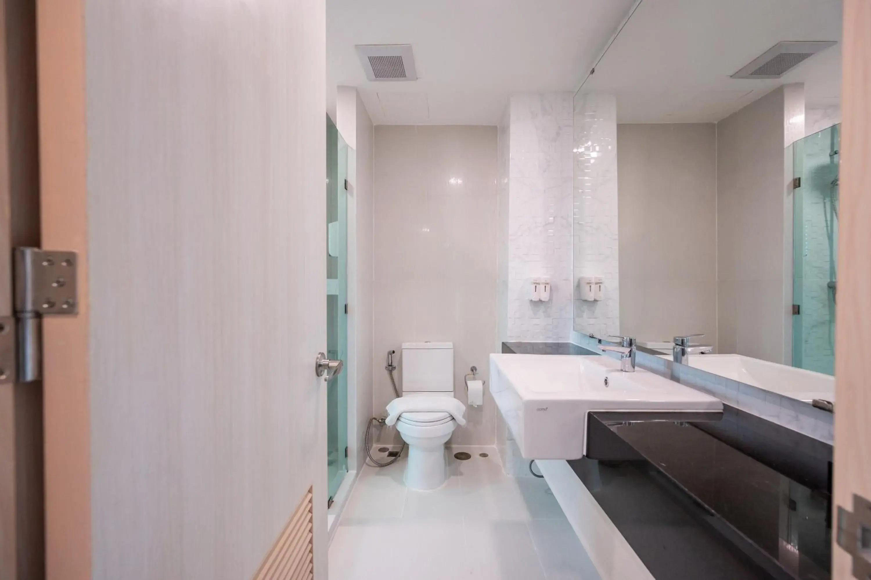 Bedroom, Bathroom in Sonia residence - SHA Extra Plus