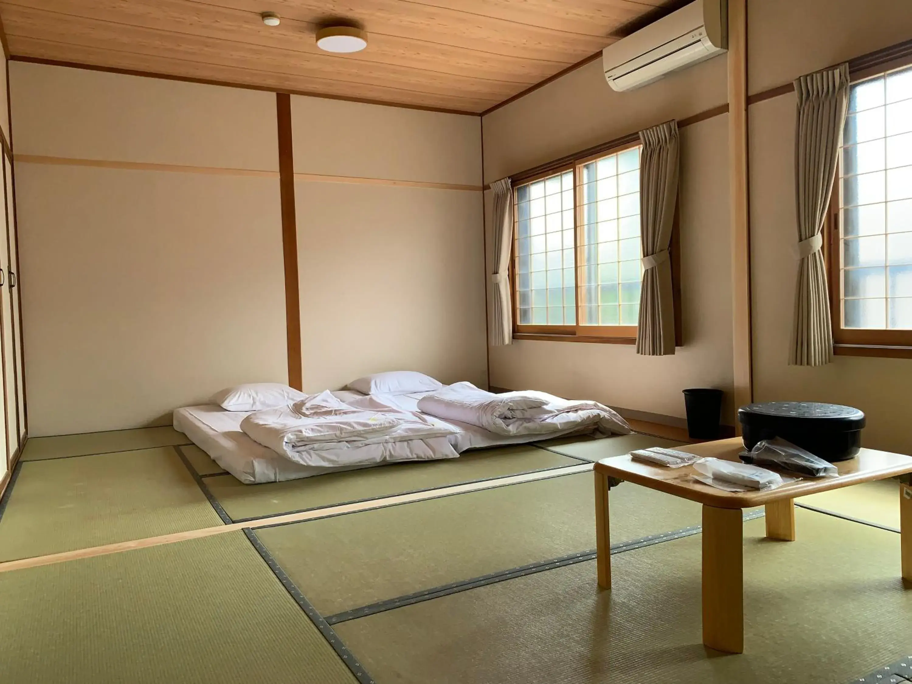 Photo of the whole room, Bed in Minshuku Kuwataniya Photo of the whole room, Bed in Minshuku Kuwataniya