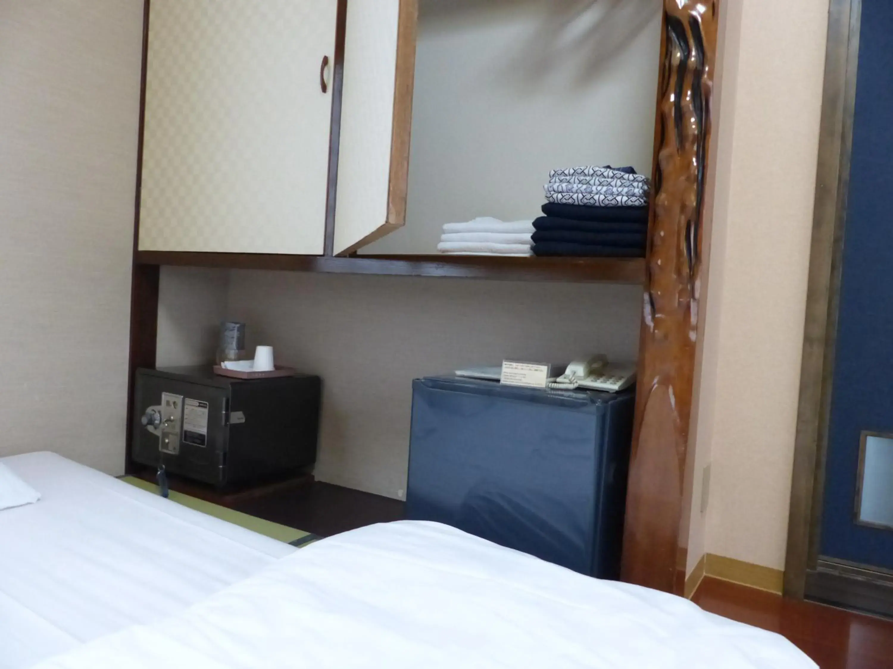 Photo of the whole room, Bed in Minshuku Kuwataniya Photo of the whole room, Bed in Minshuku Kuwataniya