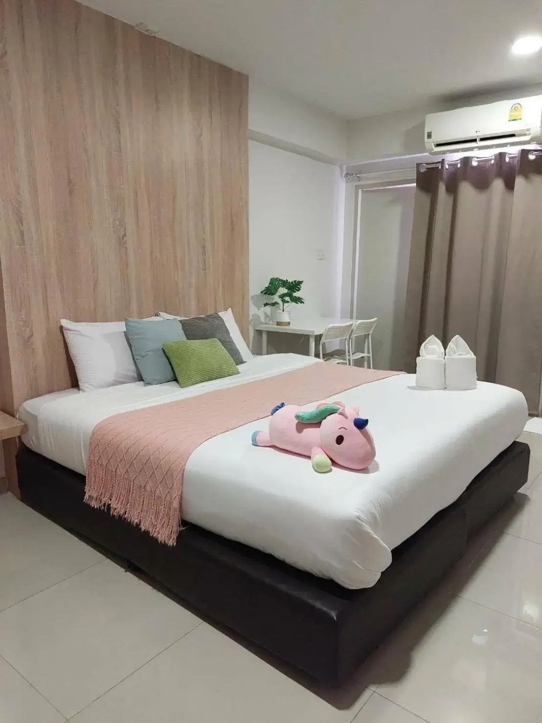 Bed in 88 Living Bed in 88 Living