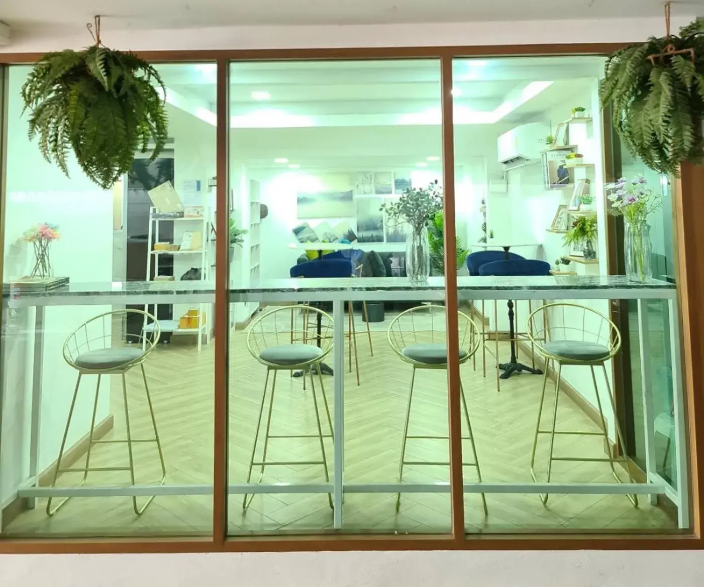 Restaurant/places to eat in 88 Living Restaurant/places to eat in 88 Living