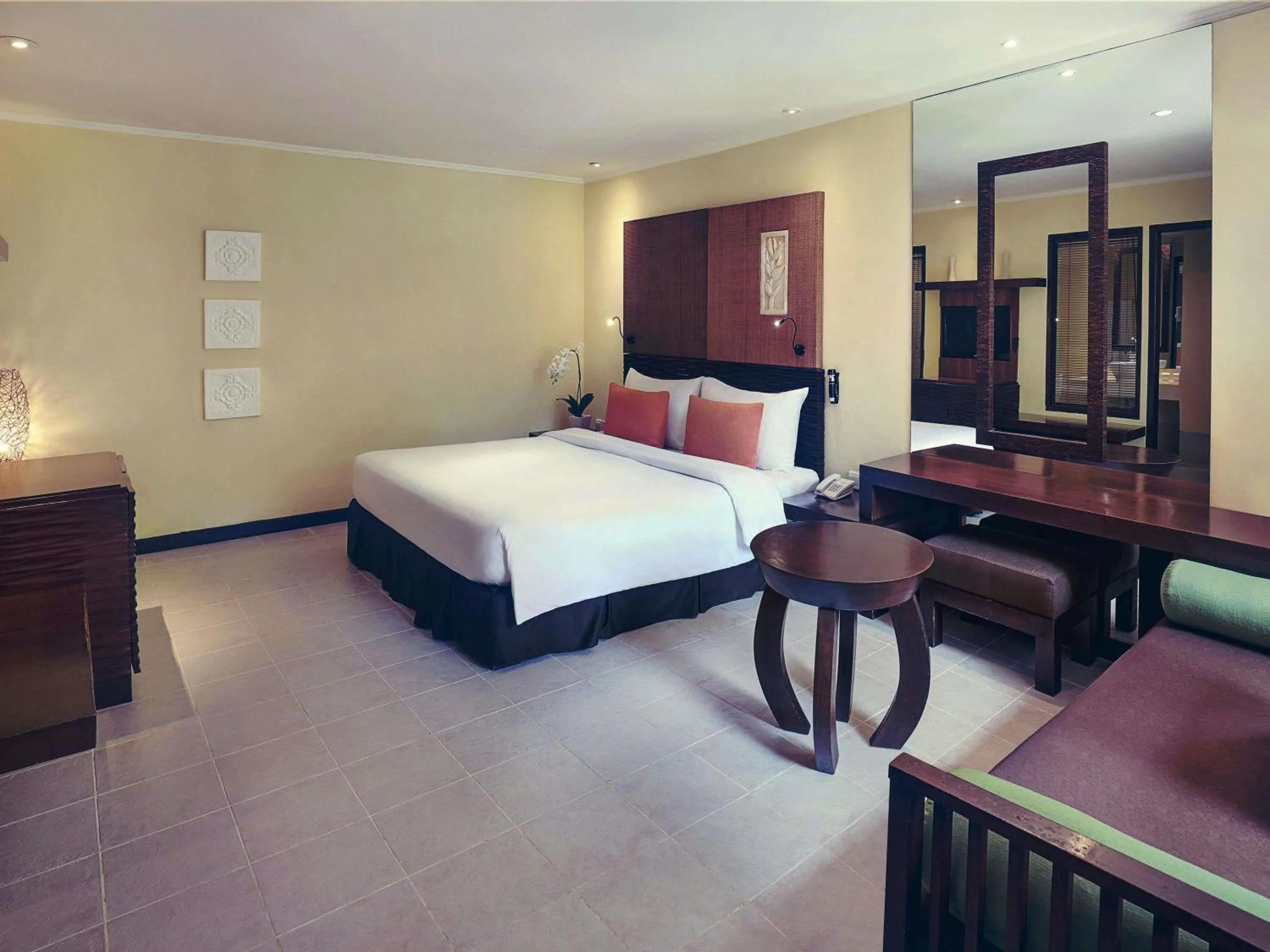 Bedroom, Bed in Mercure Resort Sanur
