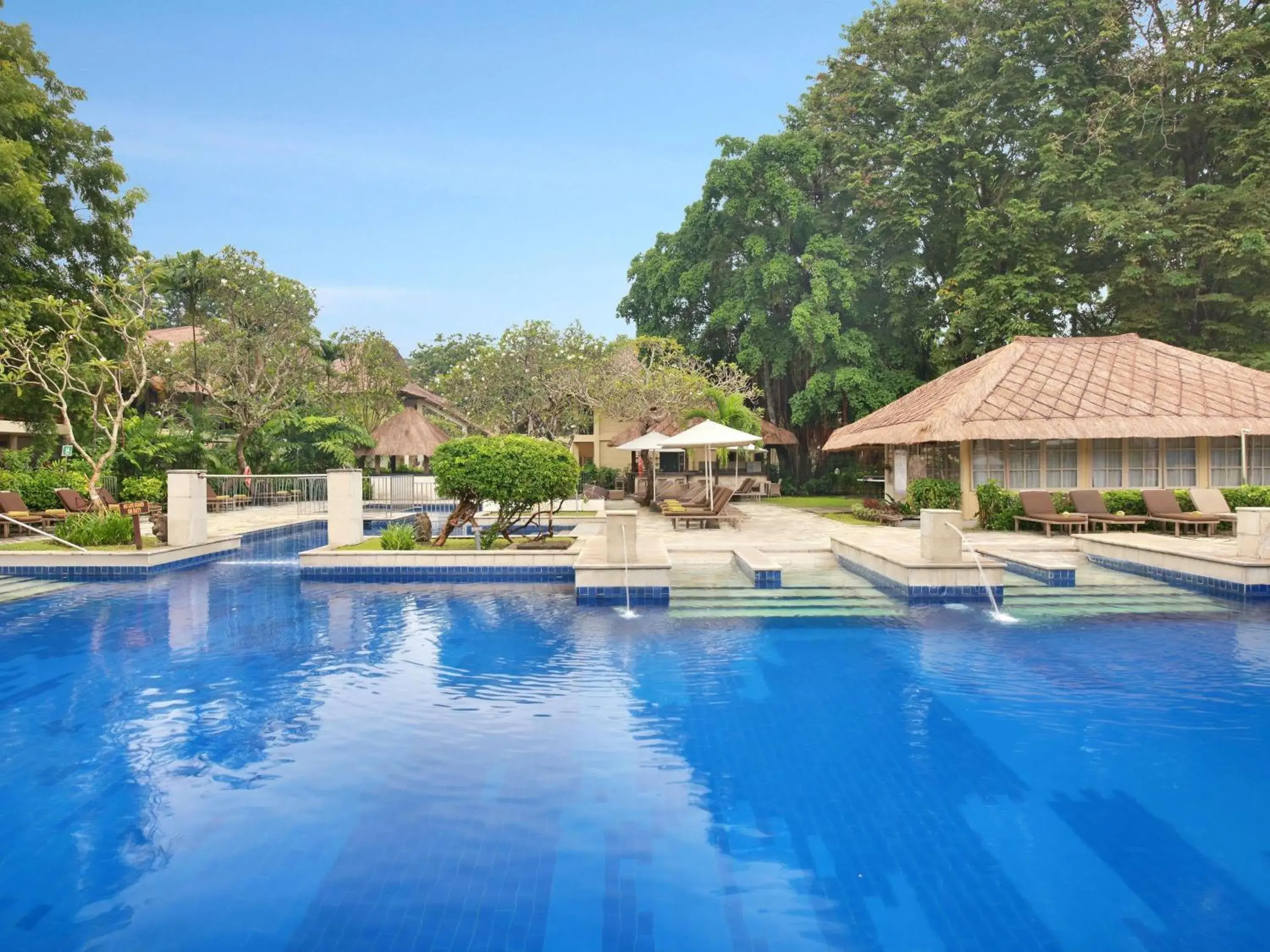 Property building in Mercure Resort Sanur Property building in Mercure Resort Sanur