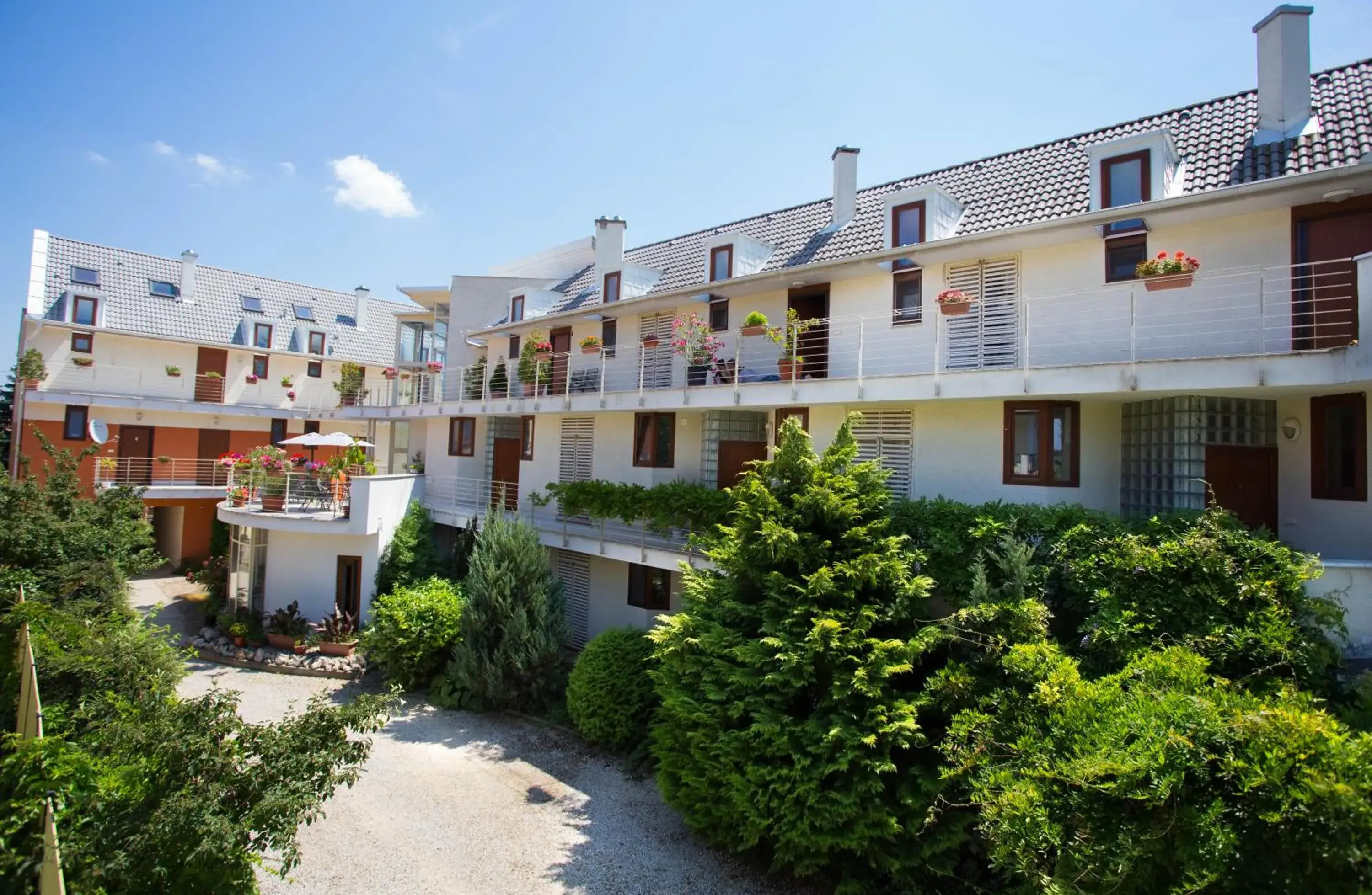 Feng Shui Wellness Apartmanház Hévíz Feng Shui Wellness Apartmanház Hévíz