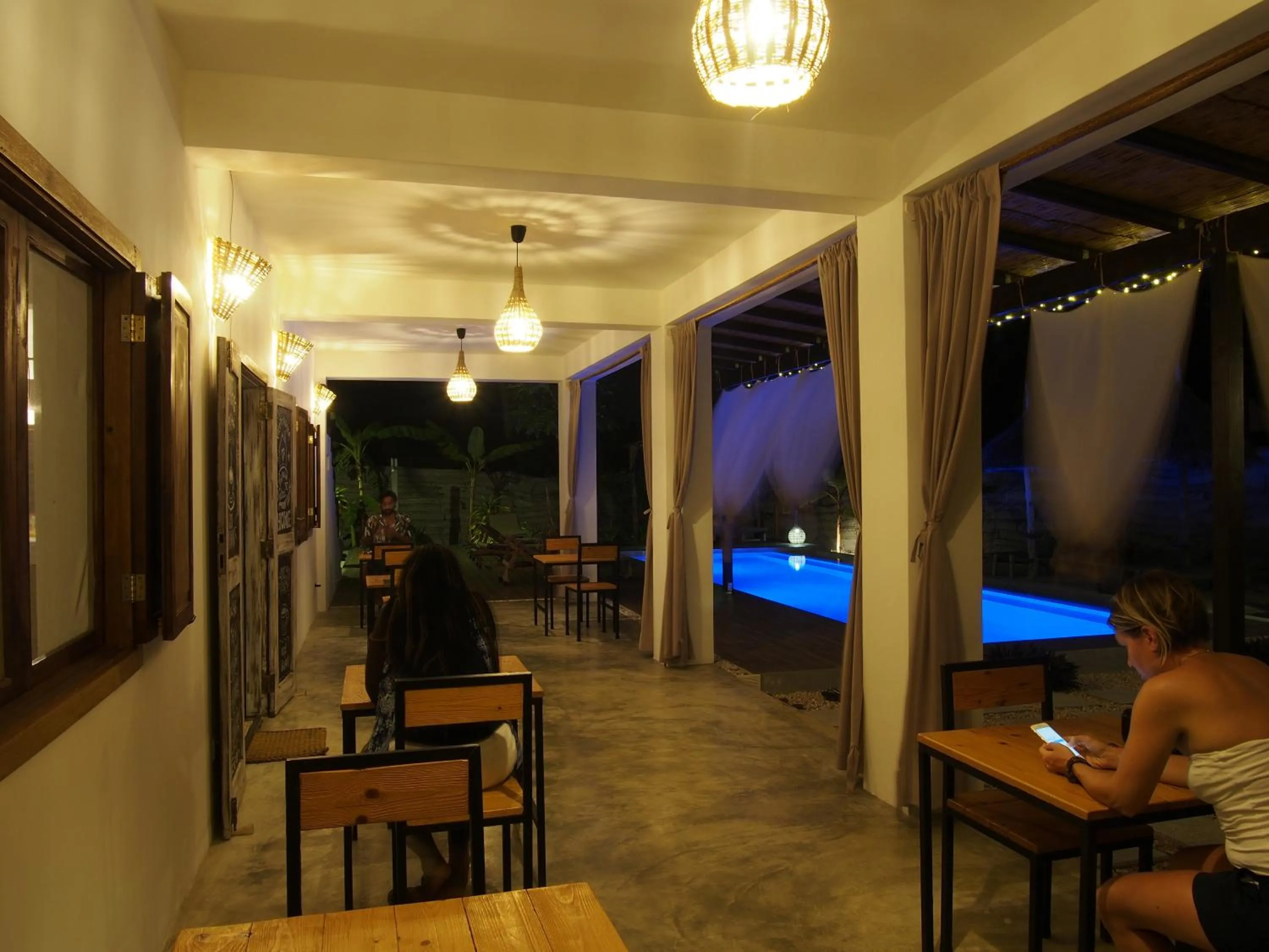Restaurant/places to eat in Villa Huruma