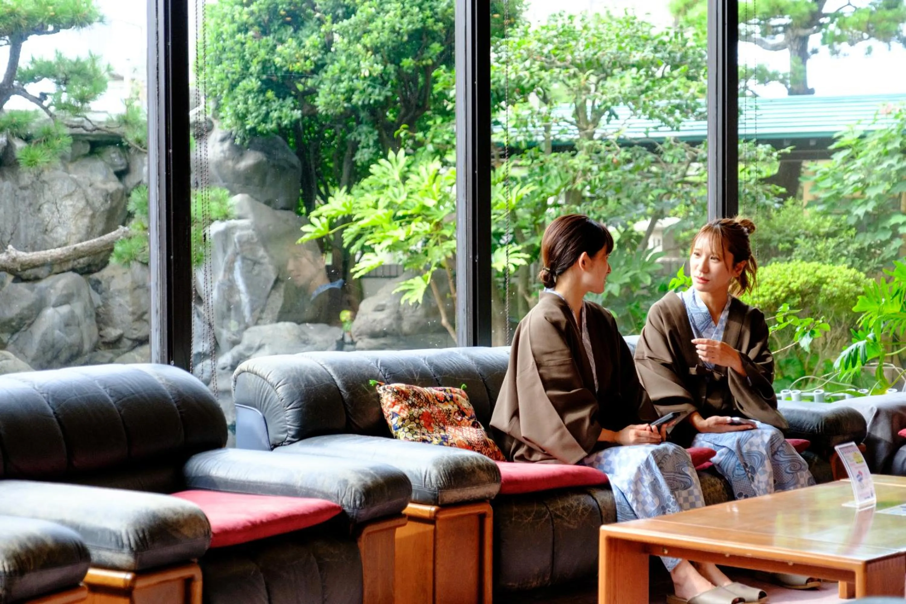 People in Fuyo Bekkan