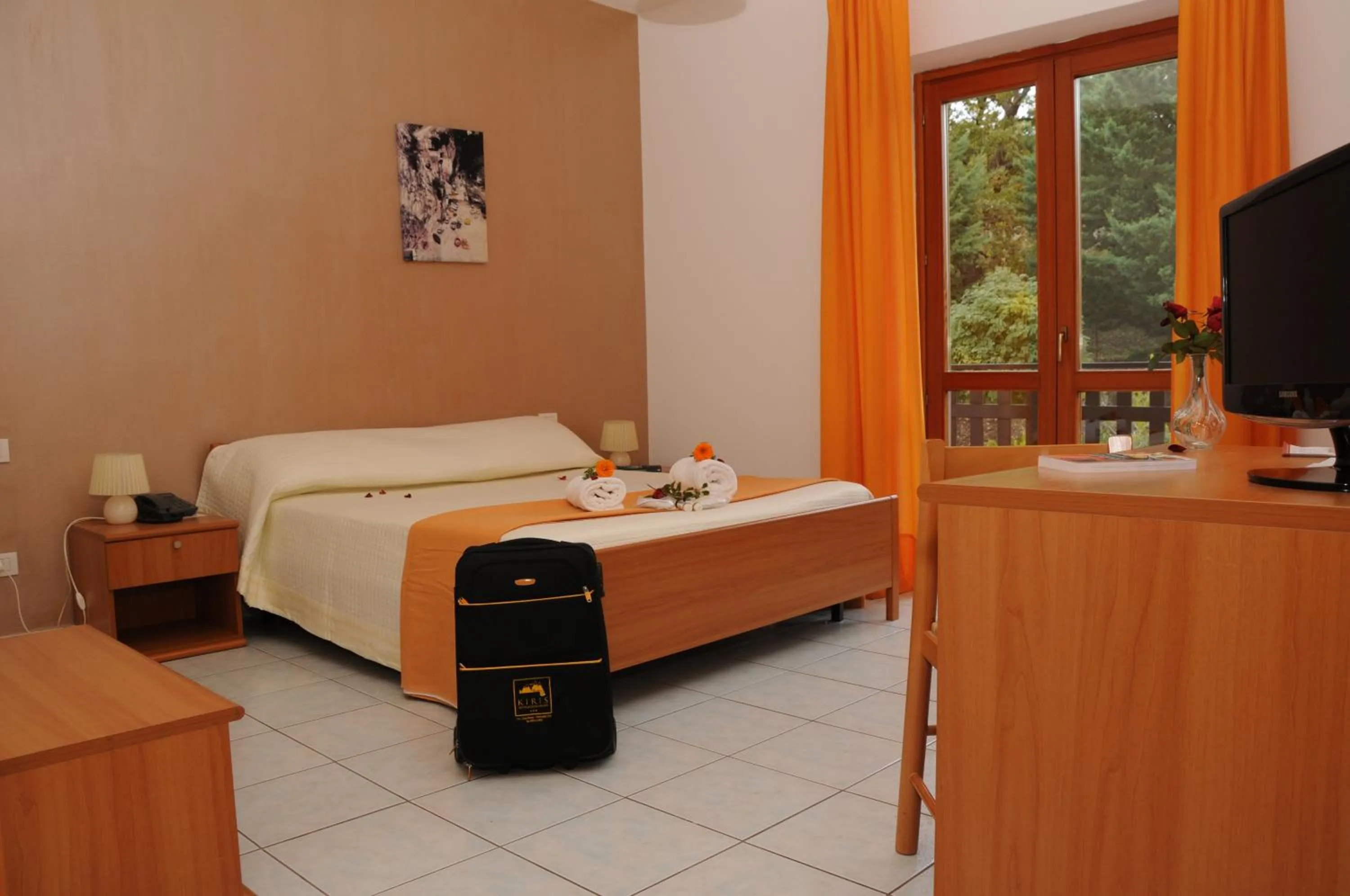 Bedroom, Bed in Hotel Kiris