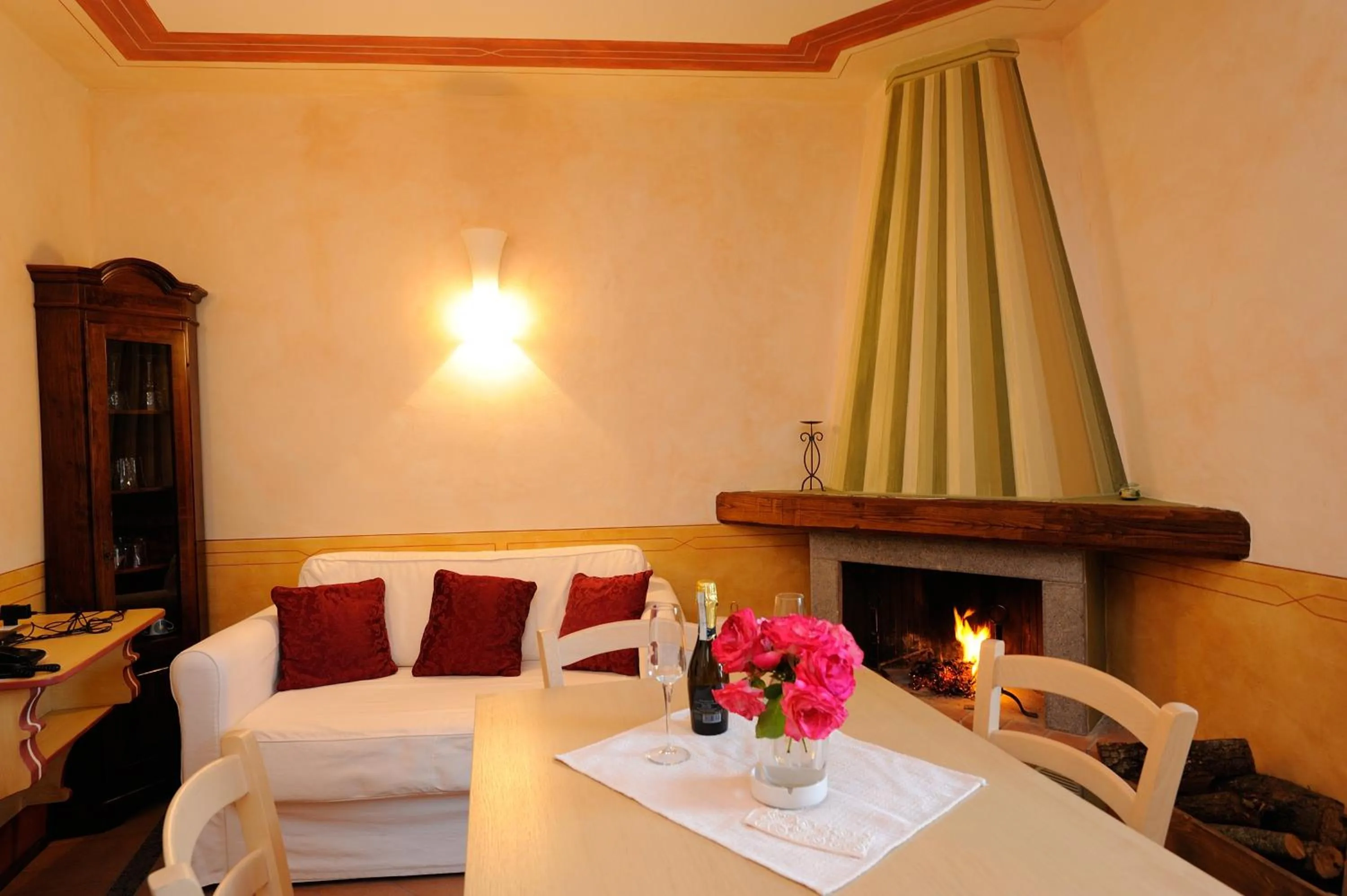 Living room, Bed in Torre Del Nera Albergo diffuso & Spa