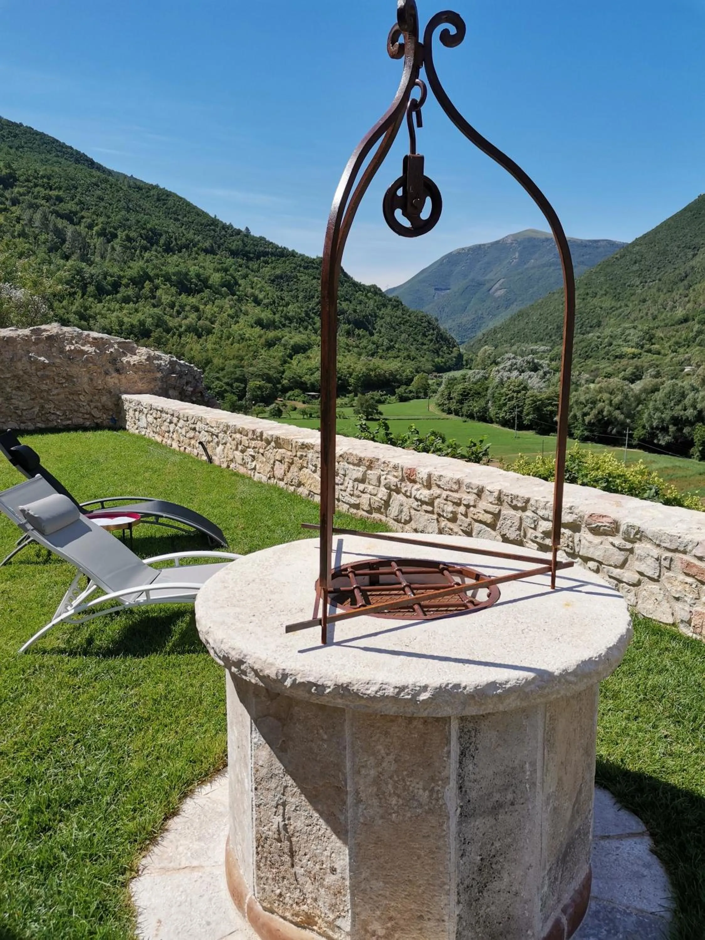 Garden in Torre Del Nera Albergo diffuso & Spa