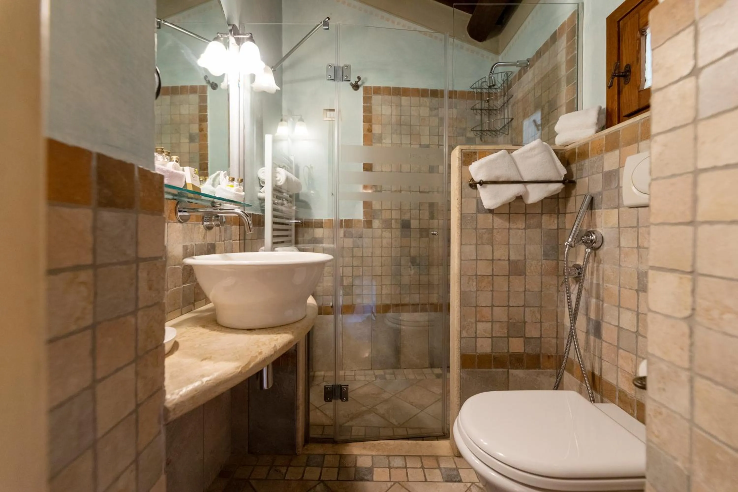 Bathroom in Torre Del Nera Albergo diffuso & Spa