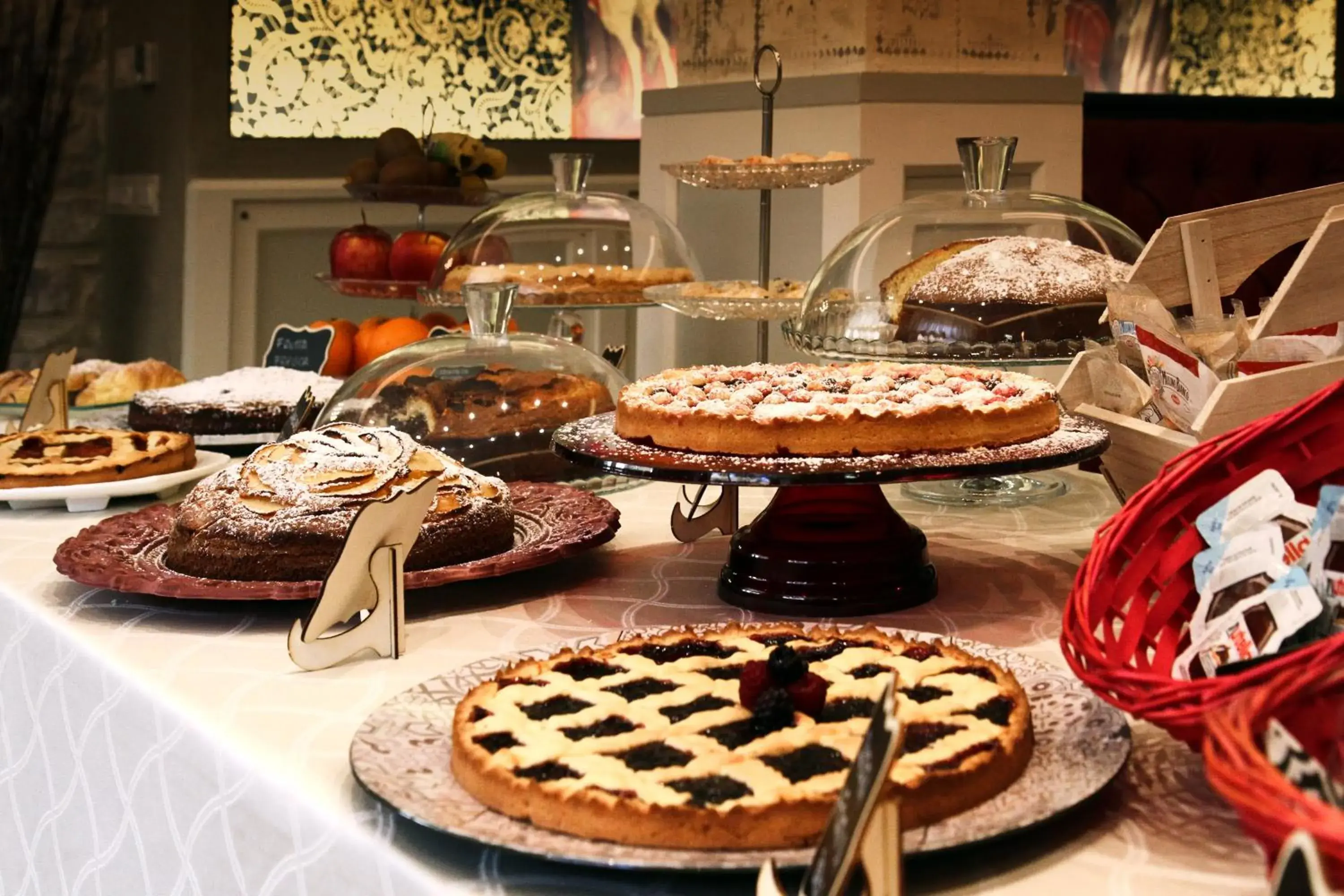 Food and drinks in Torre Del Nera Albergo diffuso & Spa Food and drinks in Torre Del Nera Albergo diffuso & Spa