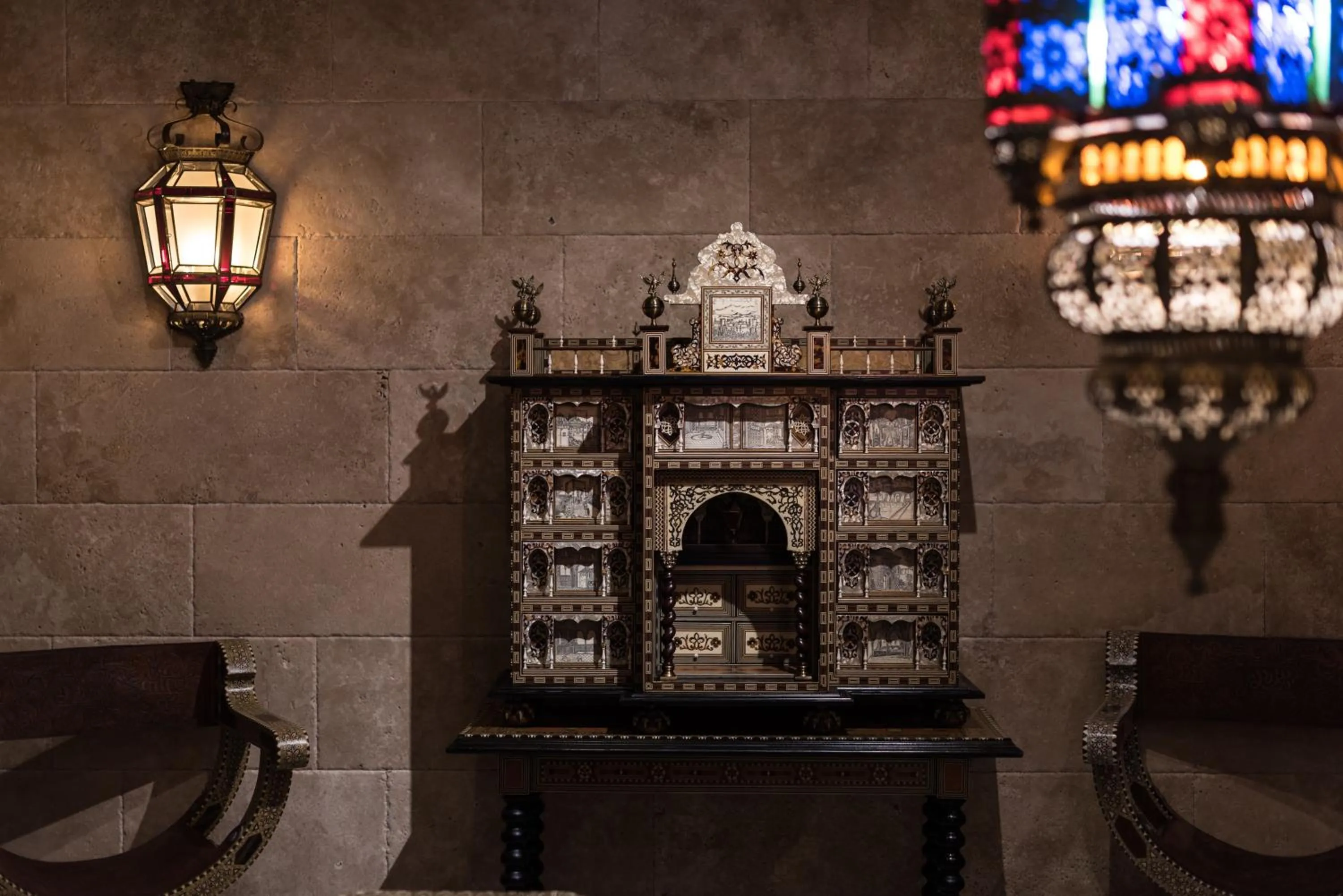 Decorative detail in Casa de Reyes