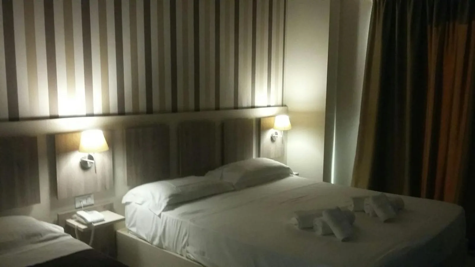 Bed in Hotel Cliché