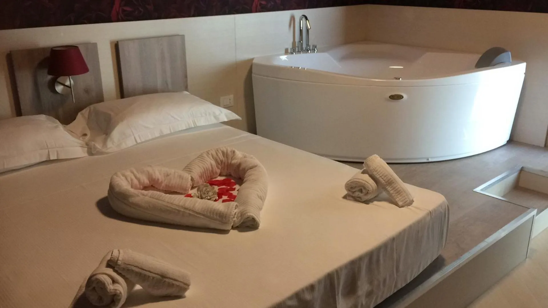 Bed in Hotel Cliché