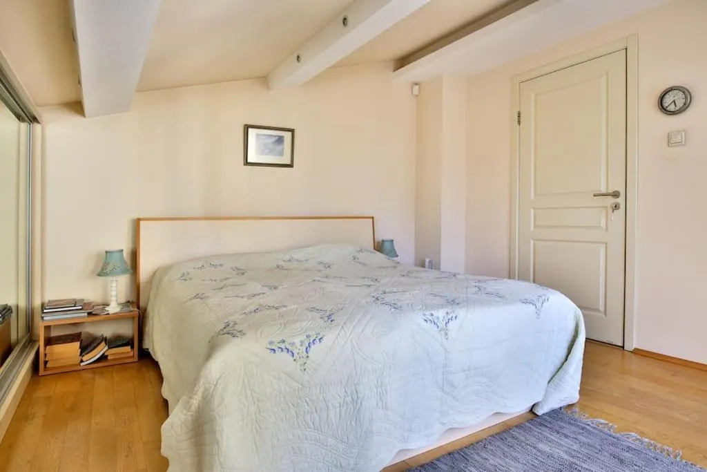 Bedroom, Bed in Portofino Apartment