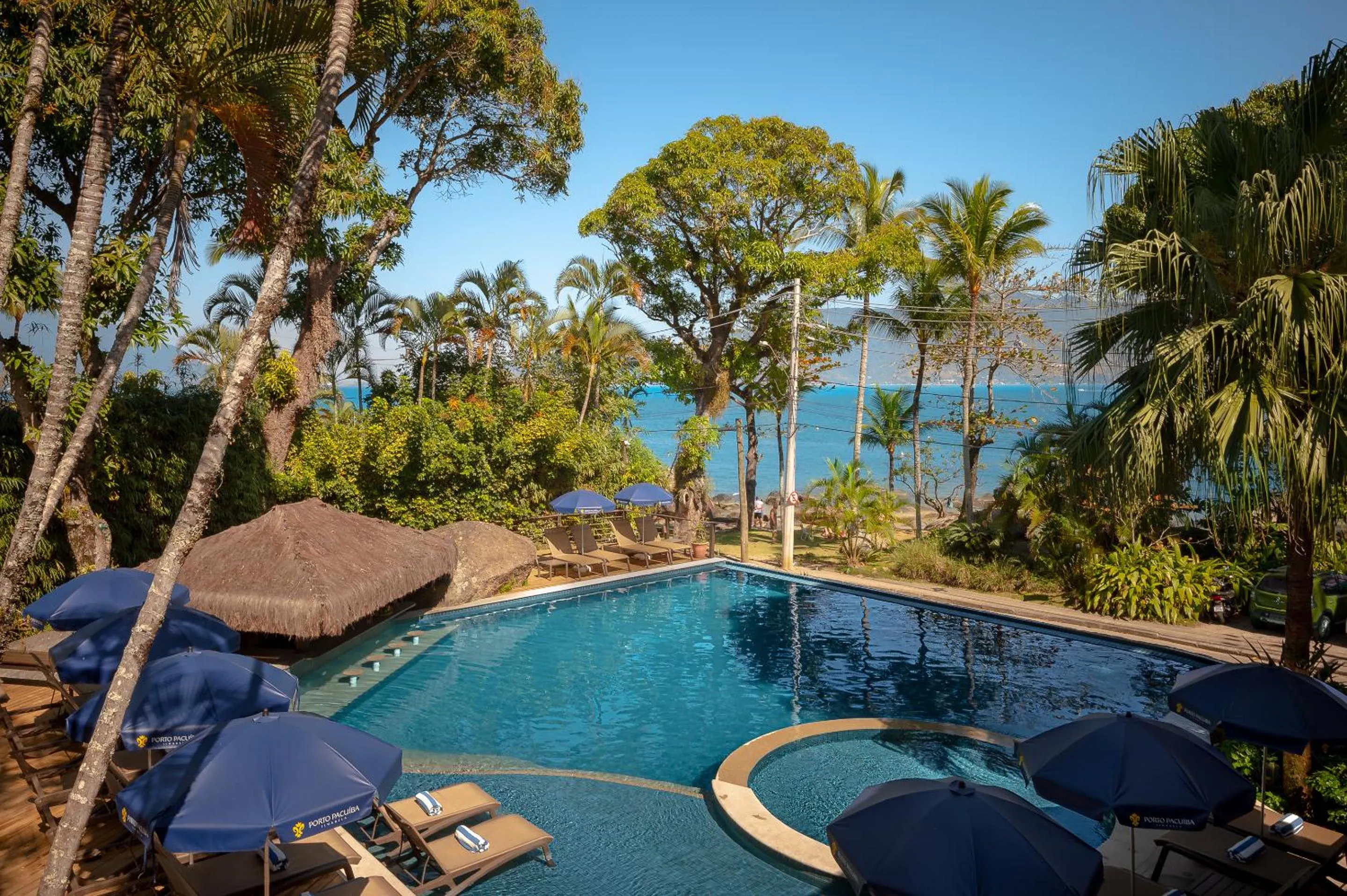 Swimming pool in Porto Pacuíba Hotel
