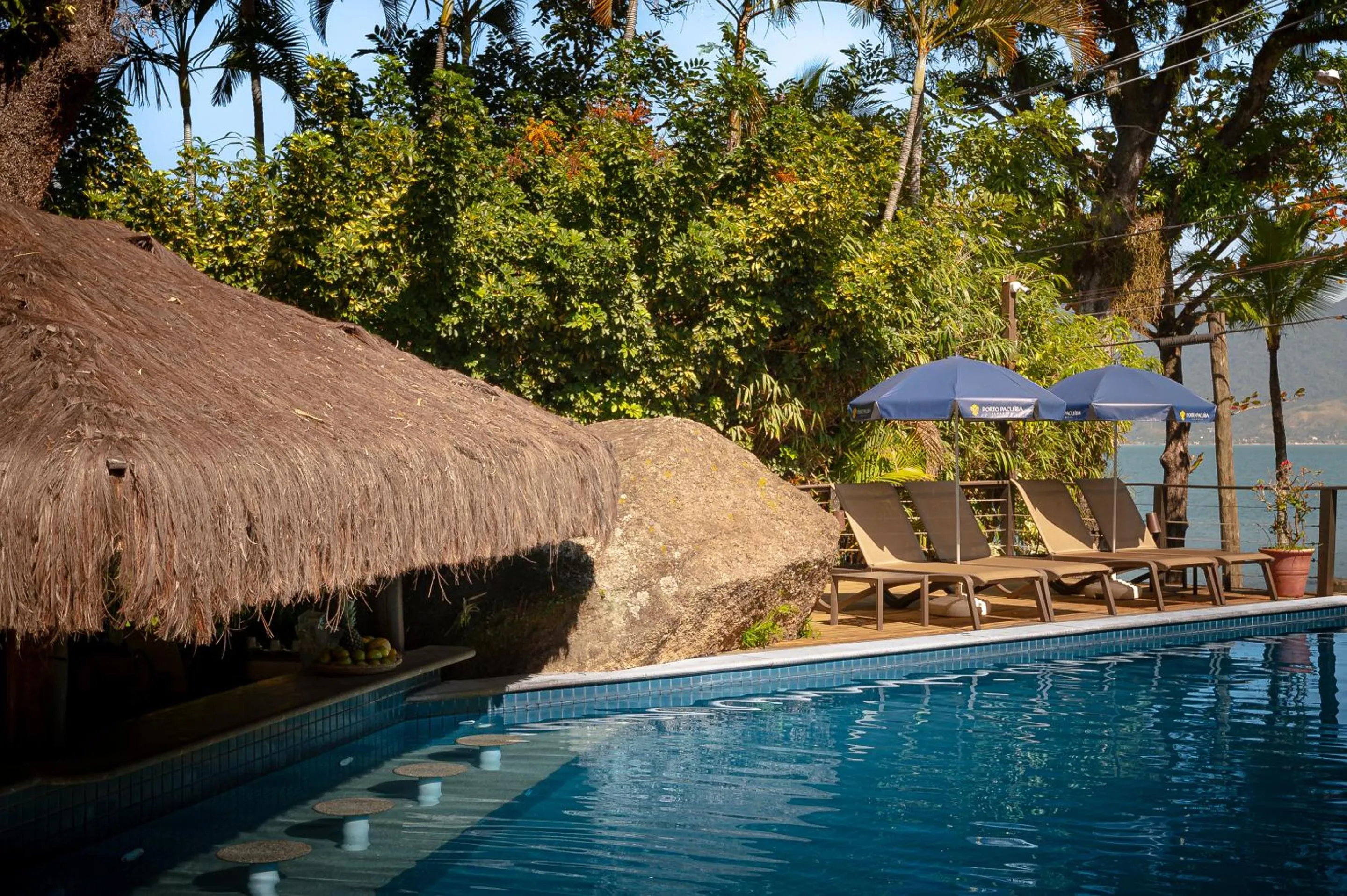 Swimming pool in Porto Pacuíba Hotel