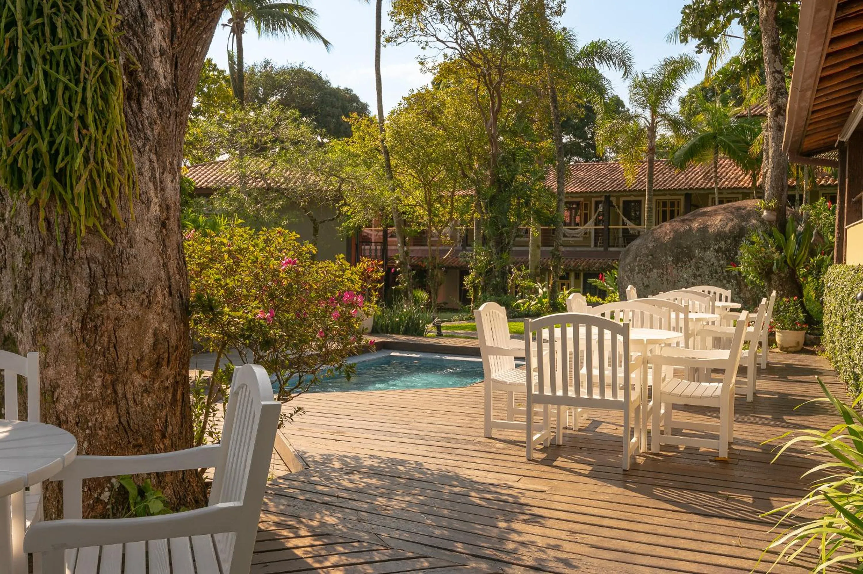 Garden in Porto Pacuíba Hotel