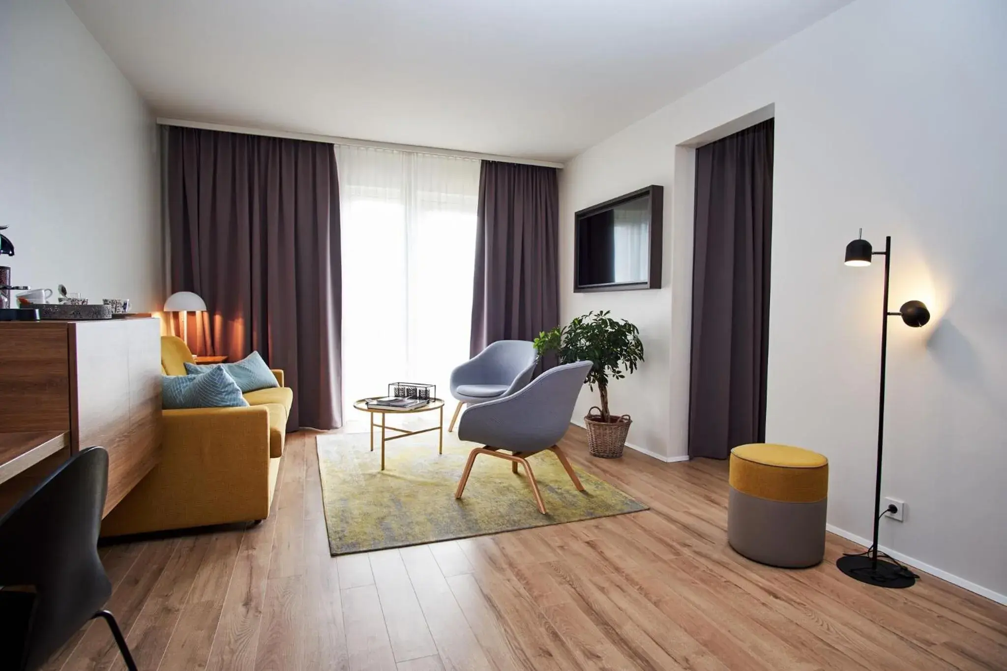 The Suite in Hotel Berg by Keflavik Airport The Suite in Hotel Berg by Keflavik Airport