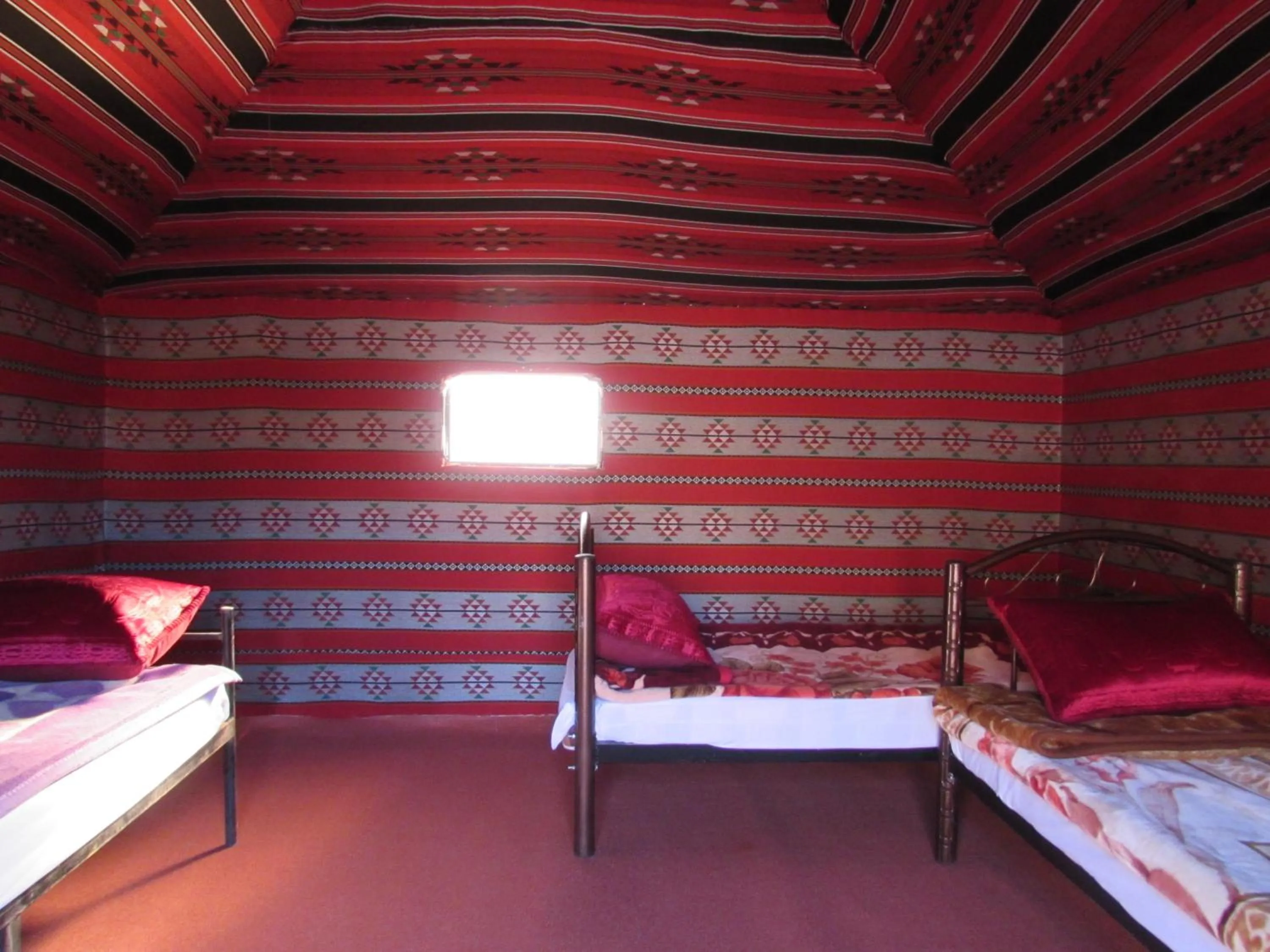 Bedroom, Bed in Desert Moon Camp