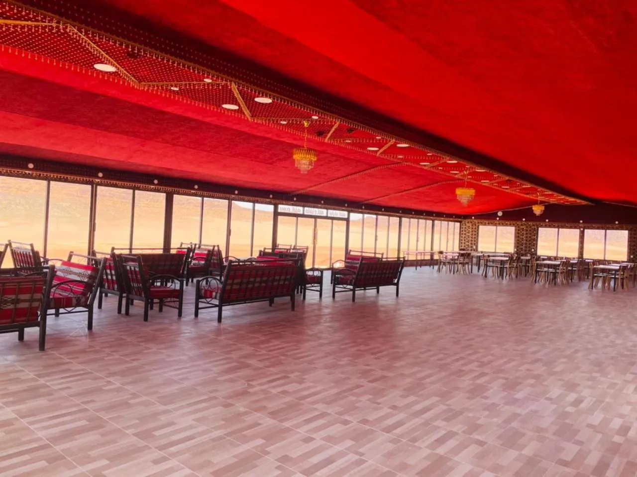 Restaurant/places to eat in Desert Moon Camp