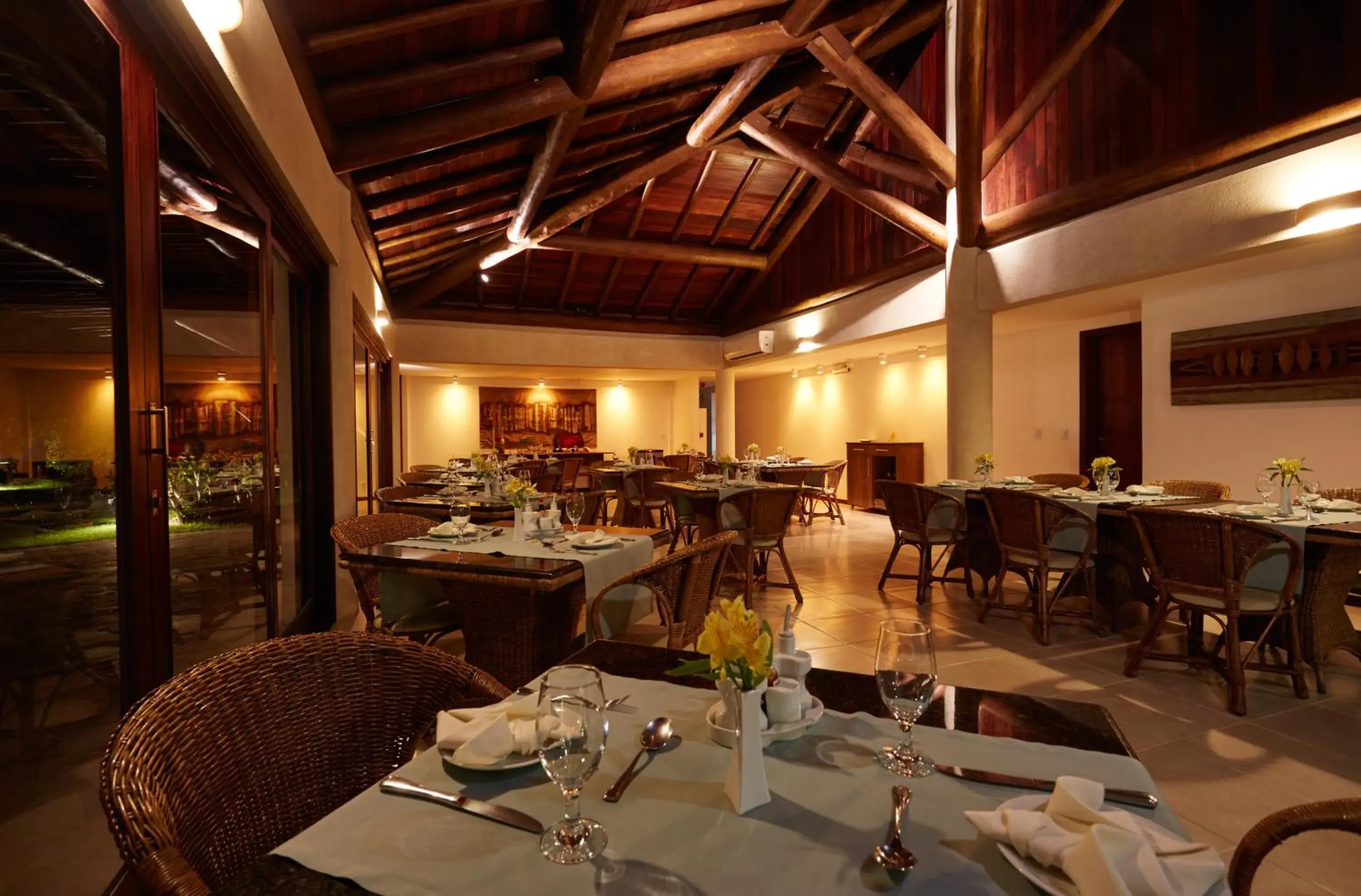 Restaurant/places to eat in Gungaporanga Hotel Restaurant/places to eat in Gungaporanga Hotel