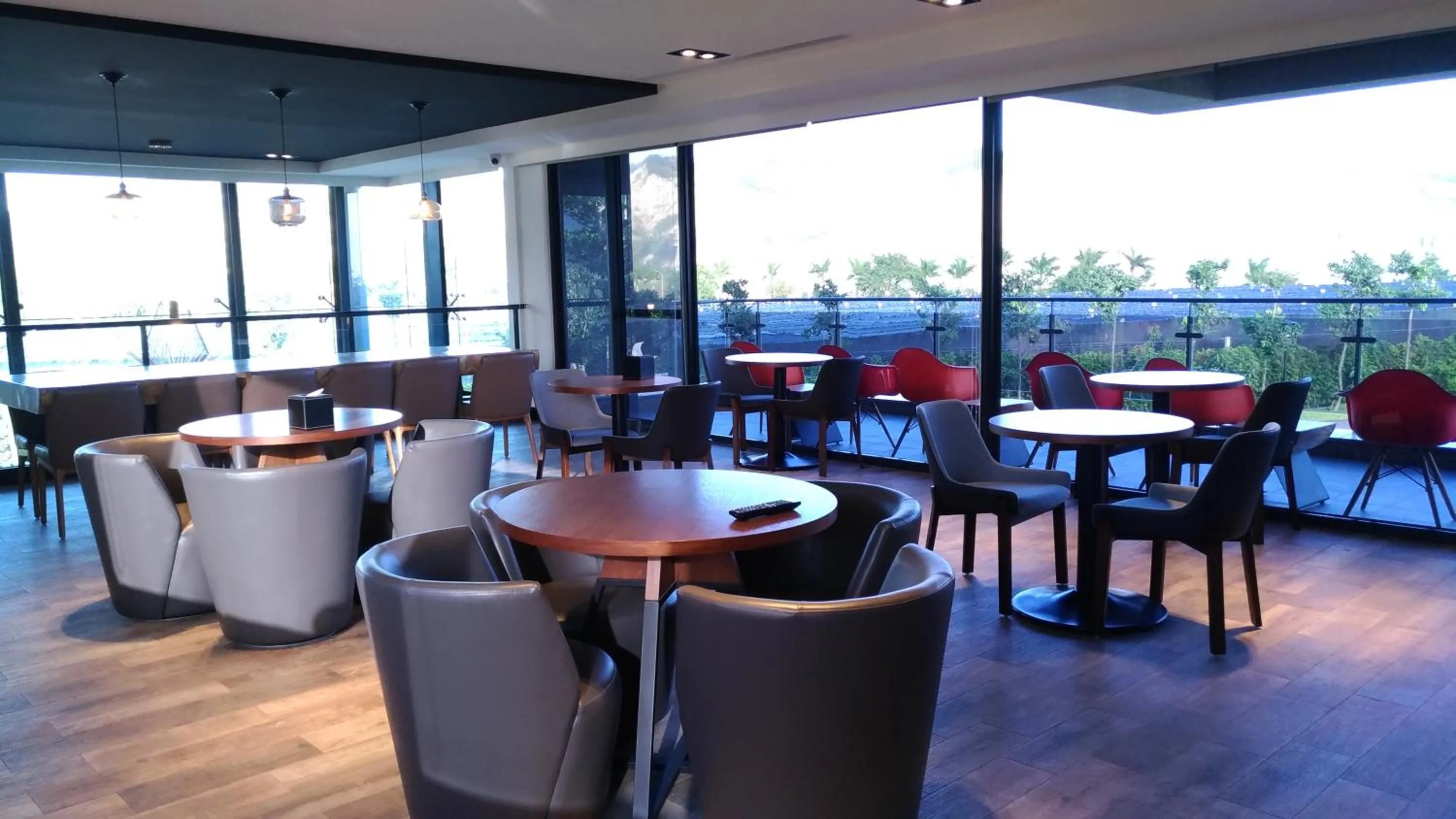 Restaurant/places to eat in Tan Villa