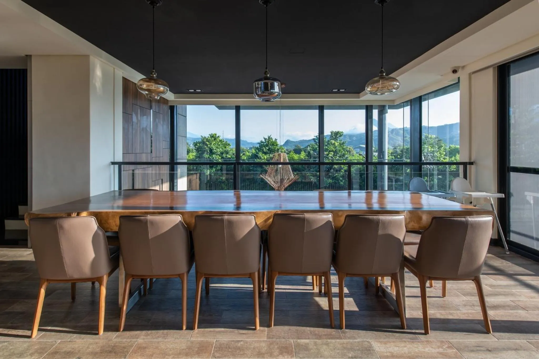 Restaurant/places to eat in Tan Villa