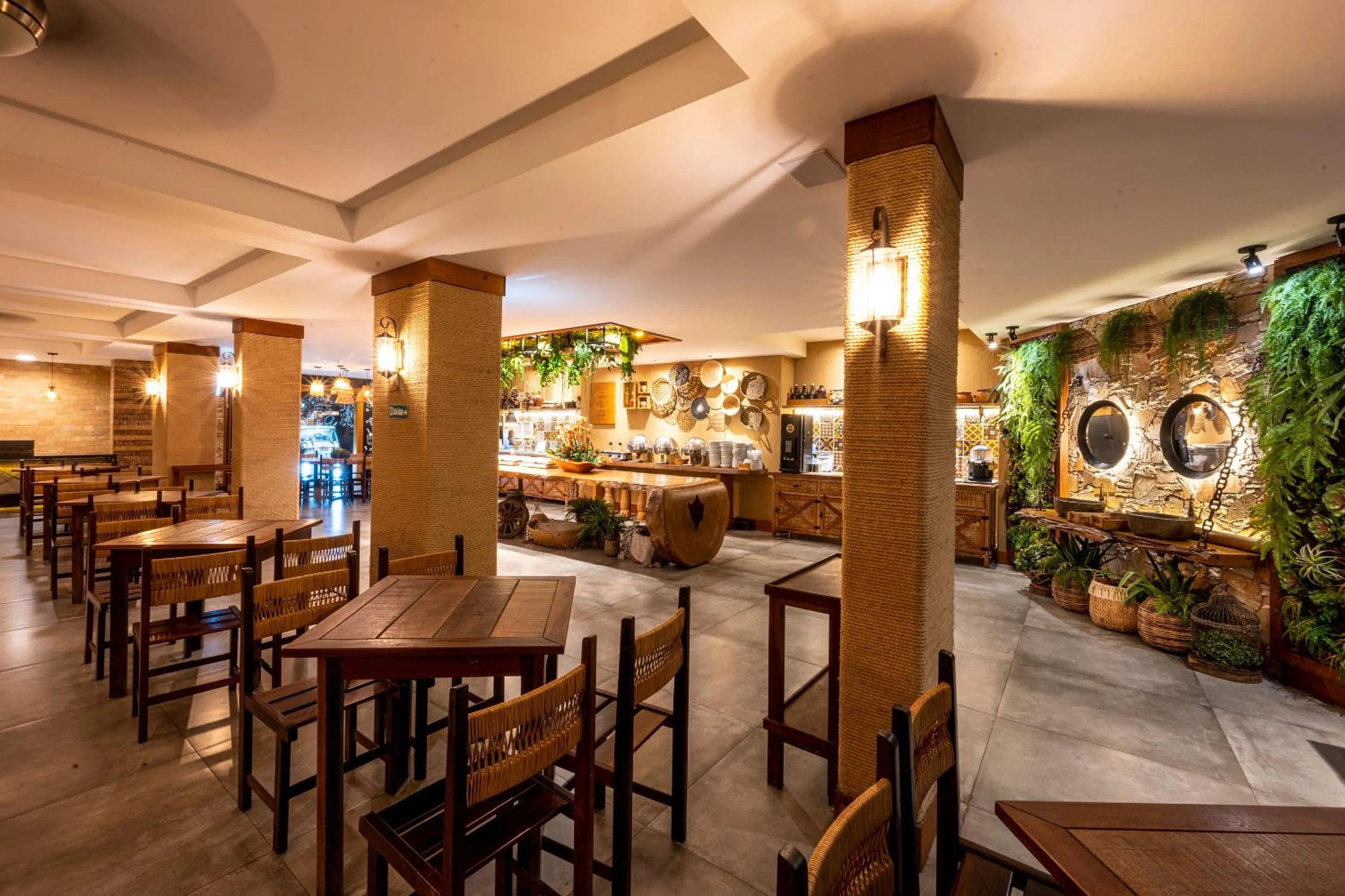 Restaurant/places to eat in Natal Dunnas Hotel